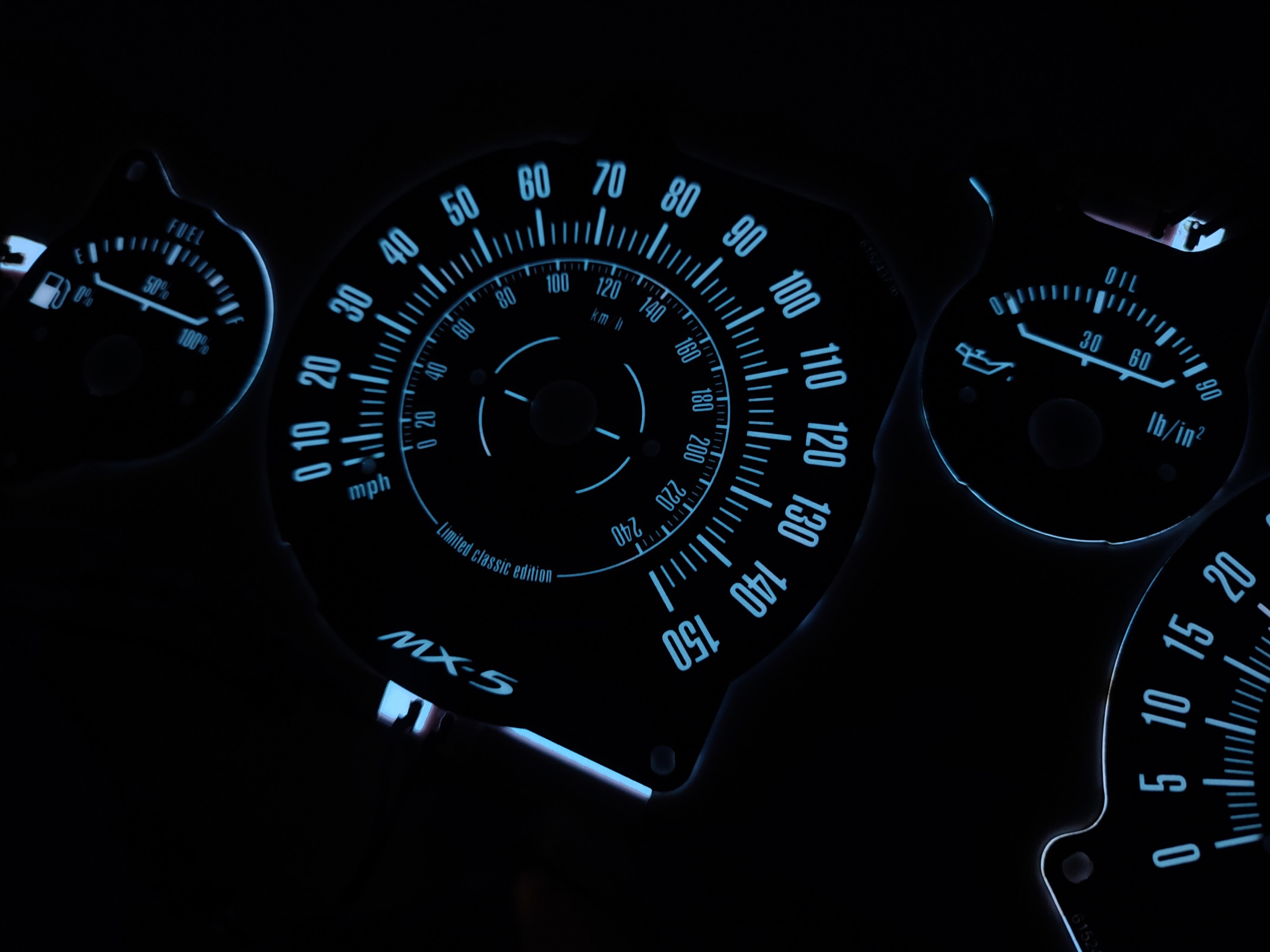 Mazda MX-5 Tarcze Licznika zegary INDIGLO wzór 4 MoMan Producent Moman