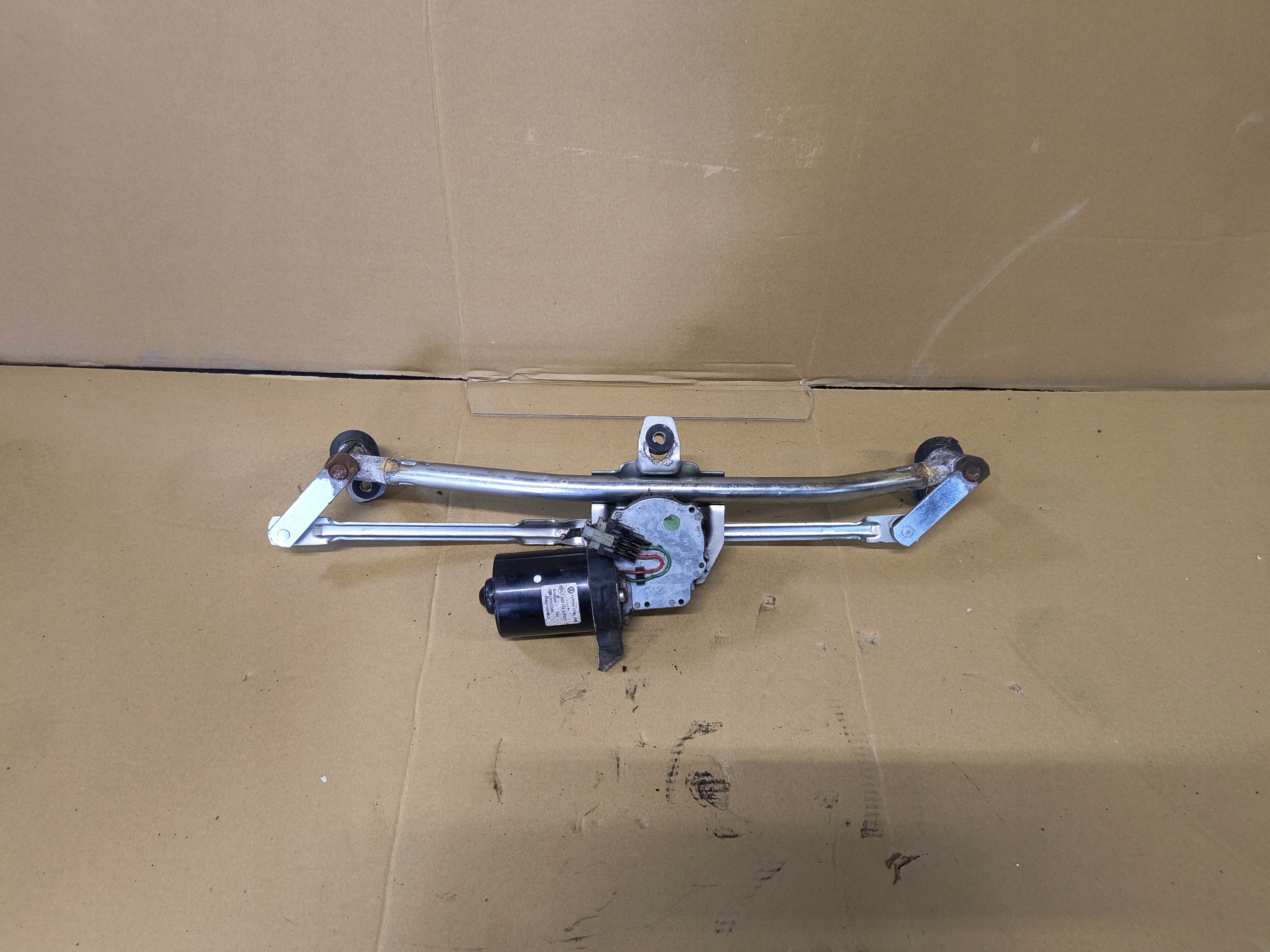 VW GOLF IV 4 BORA Mécanisme Micro moteur Essuie glaces Avant Complet Comme Neuf
