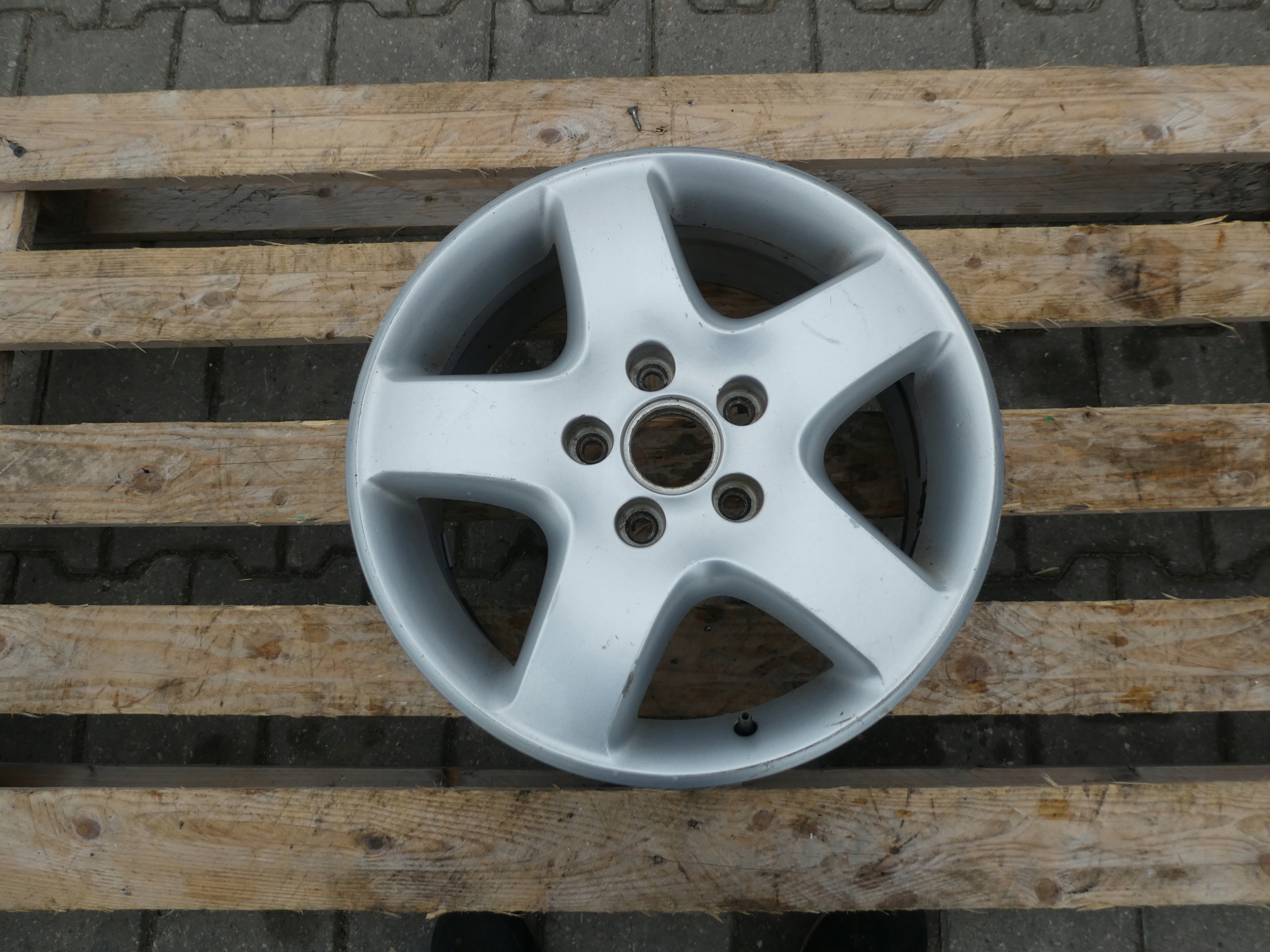 1X disk hliníkový disk VW T5 7H0601025C