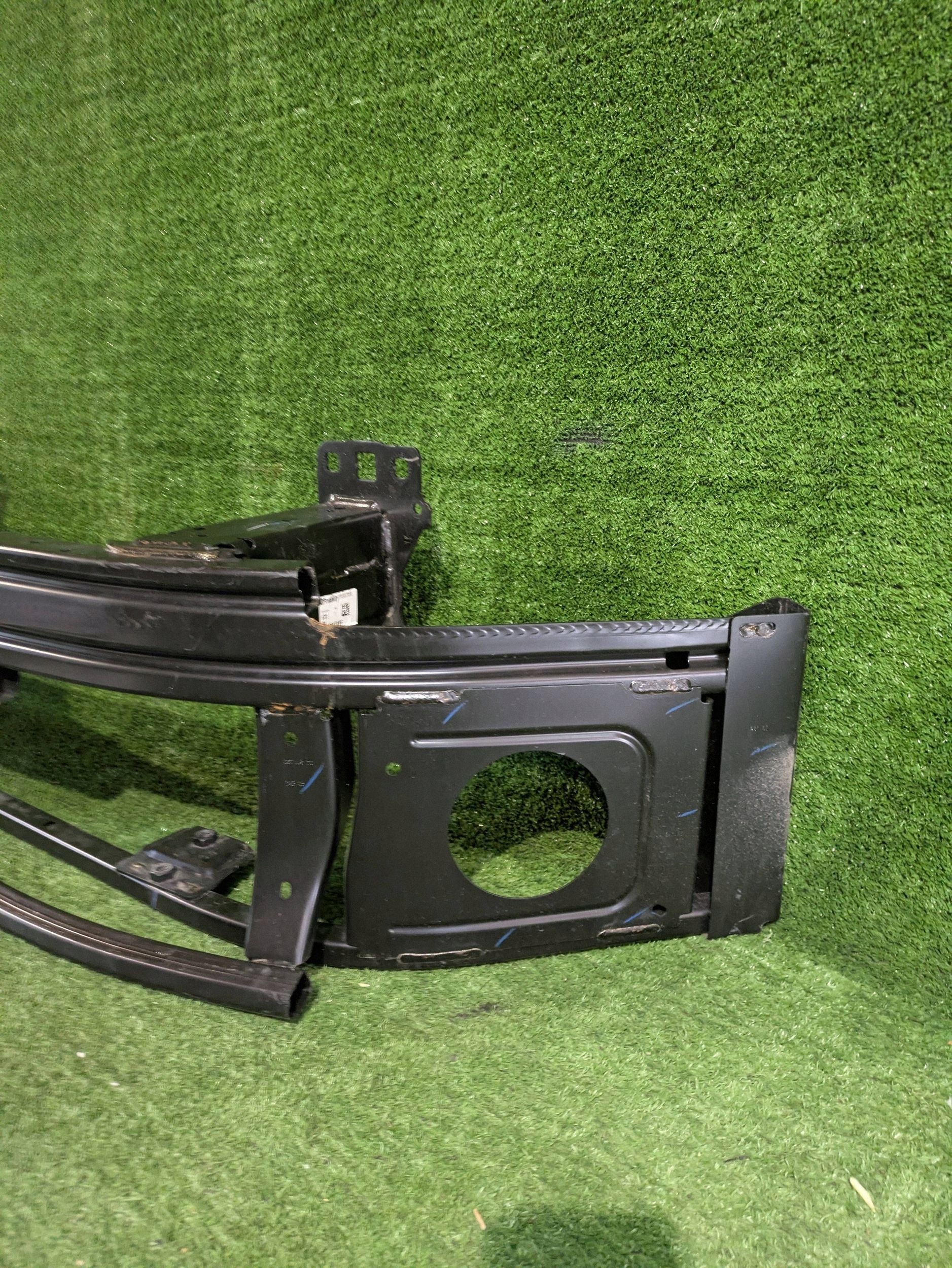 bumper support of the front front AUDI Q5 III 25- NR.B679