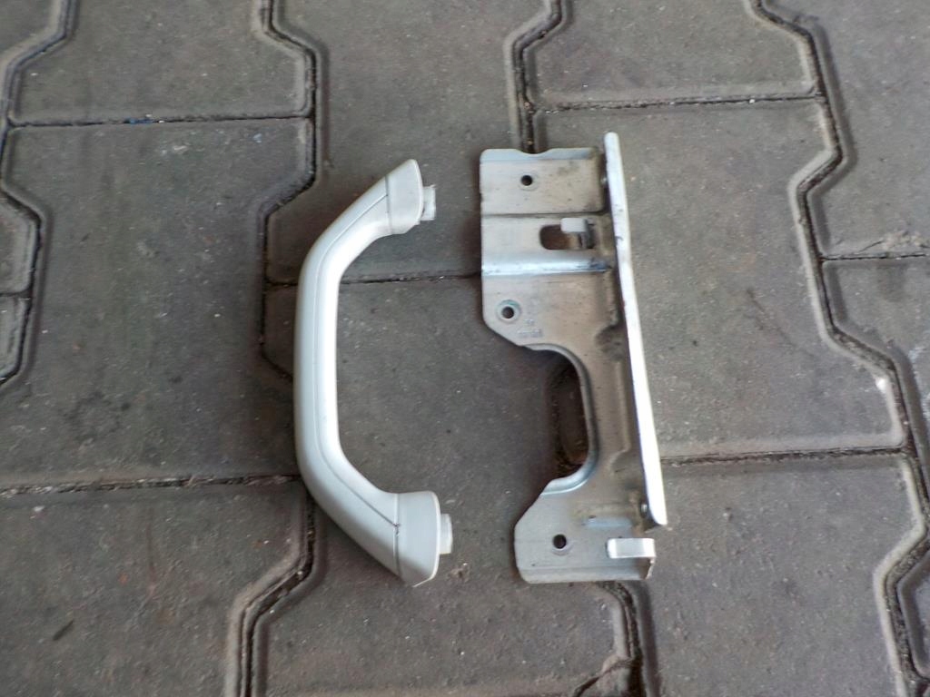 VW T5 RĄCZKA UCHWYT SŁUPKA MOCOWANIE