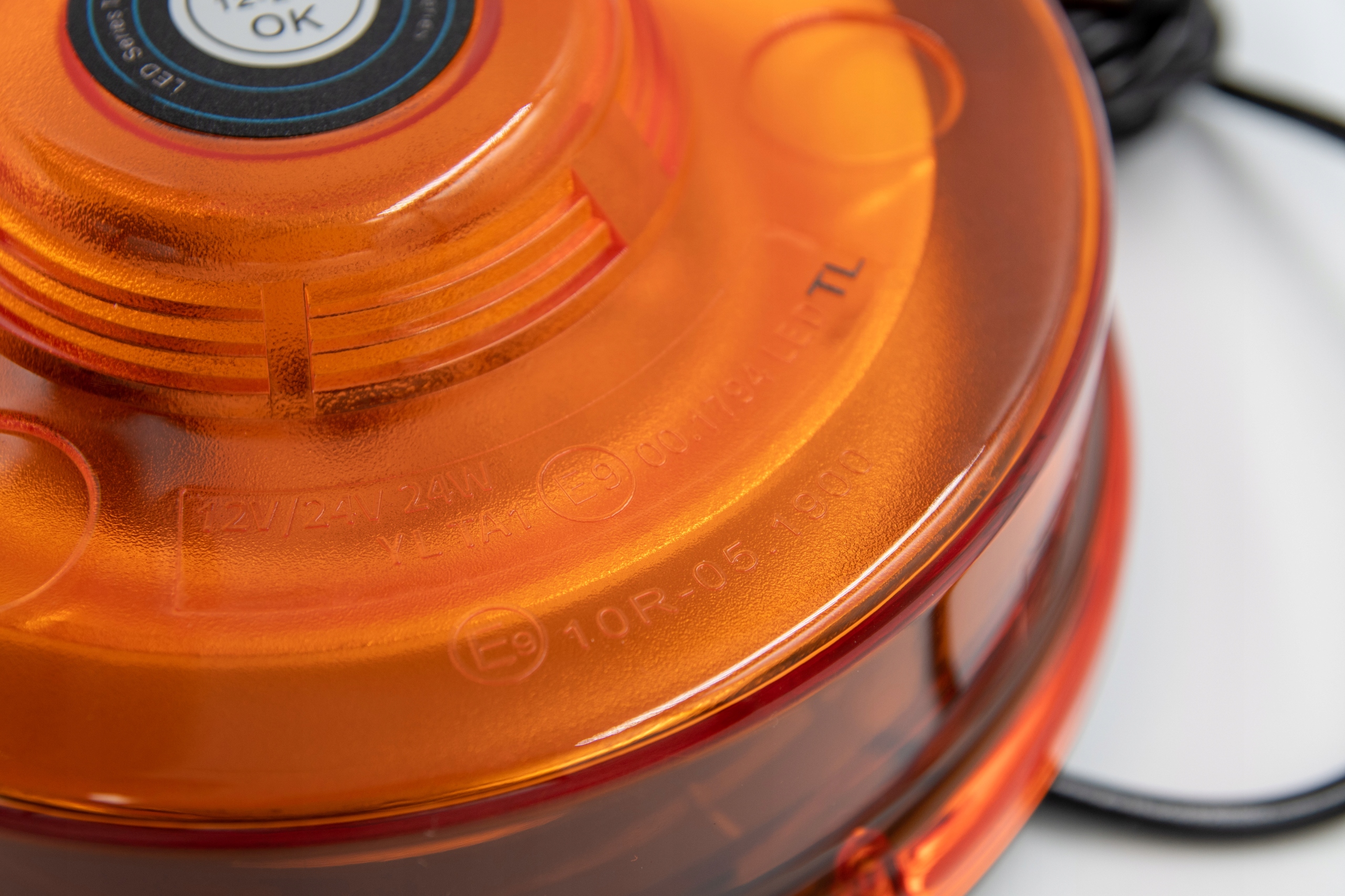 UFO LAMPA OSTRZEGAWCZA LED STROBO KOGUT NA MAGNES Color orange