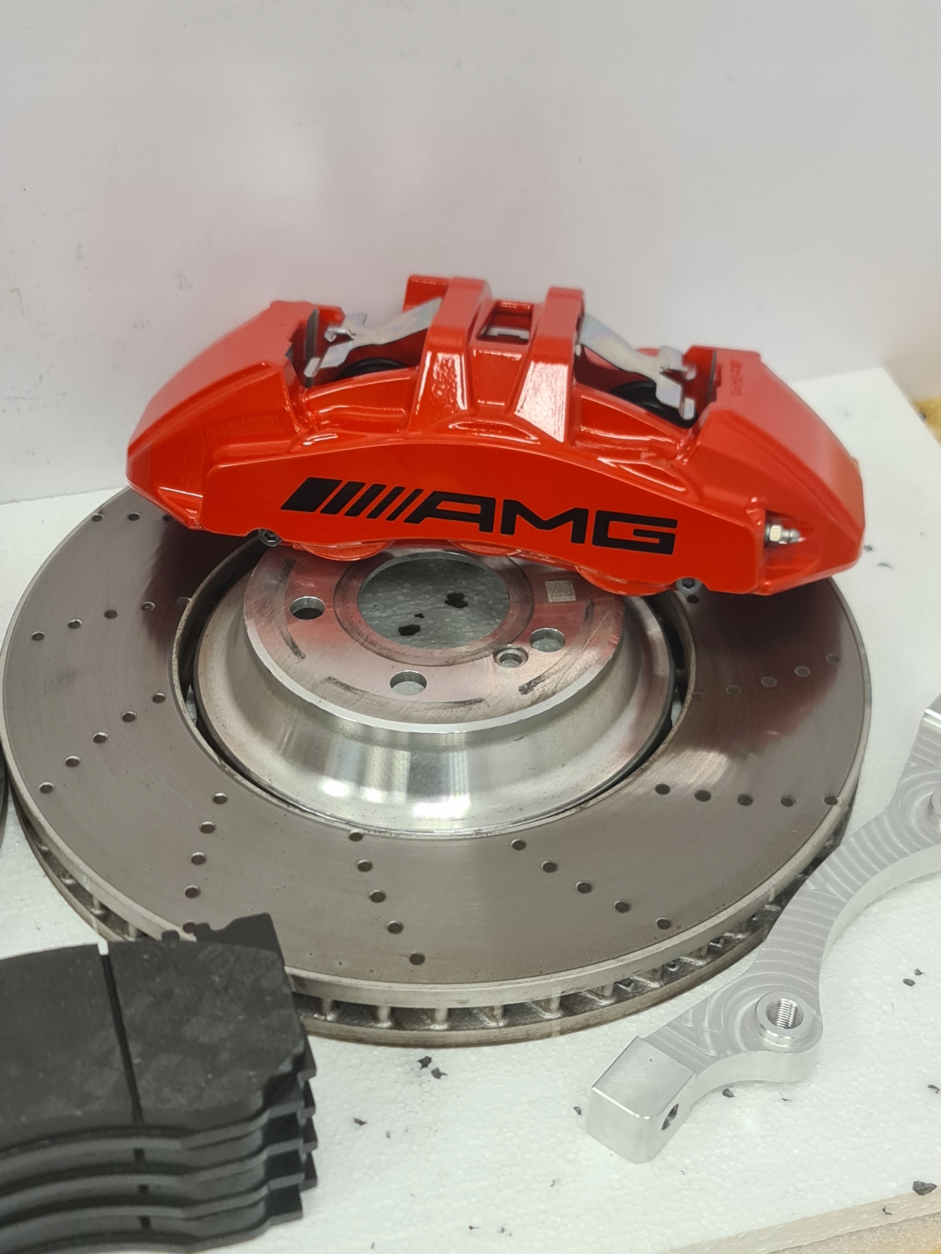Zaciski Tarcze AMG Mercedes ZESTAW Big Brake W213 - galeria