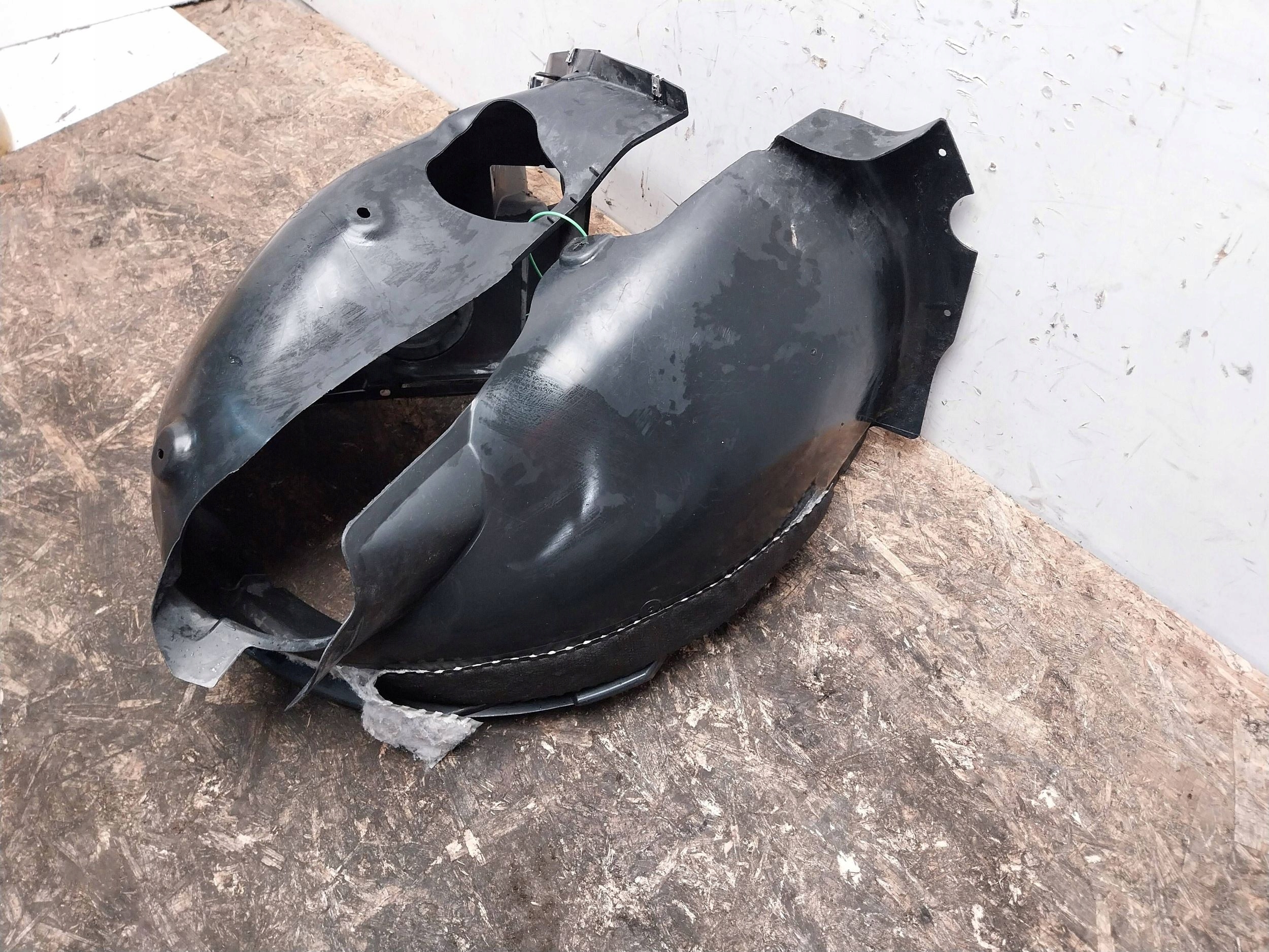 mudguard left front 2G0805911D VW POLO VI 2G