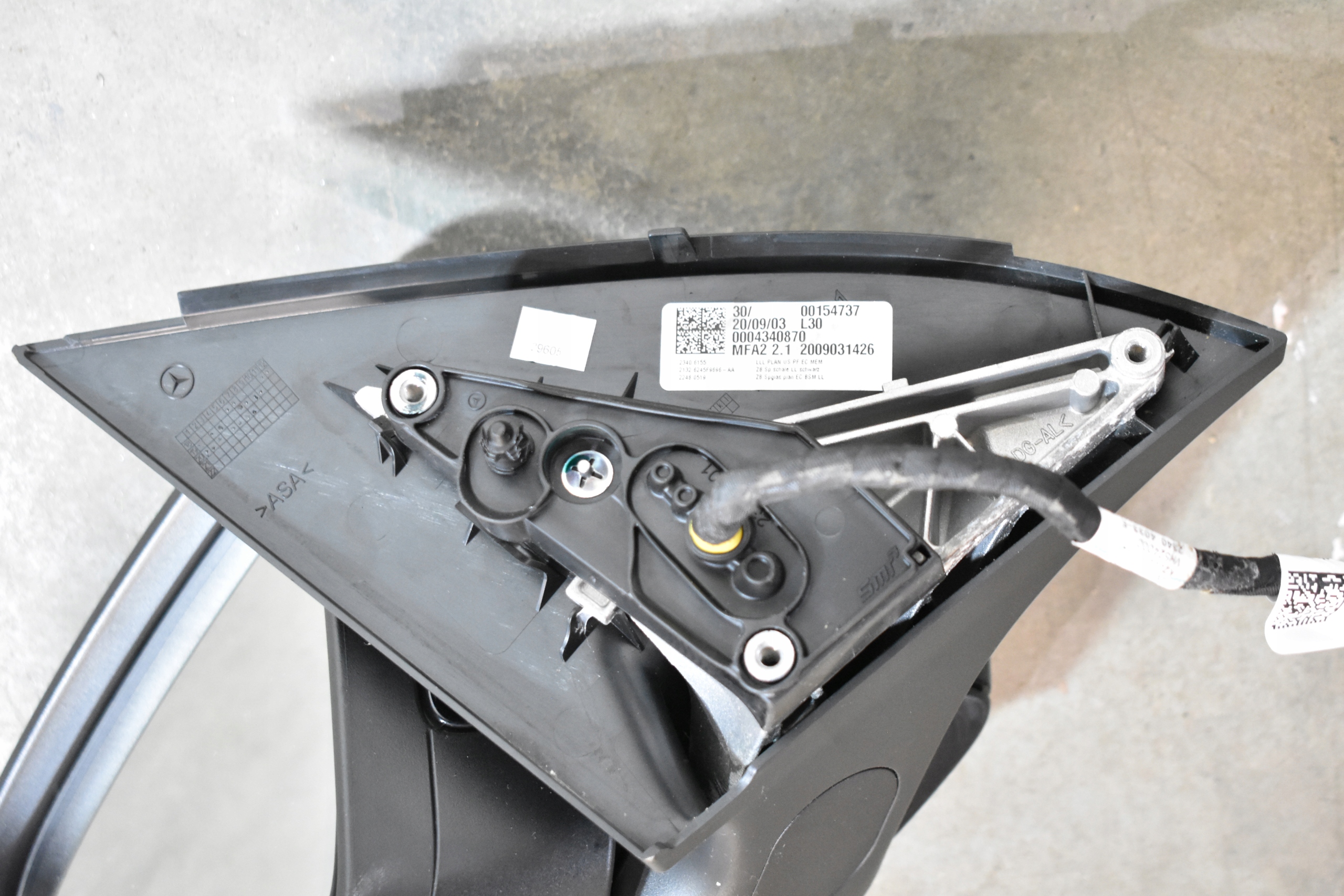IDEALNE mirror left 17PIN MERCEDES GLA H247 colour 696 1
