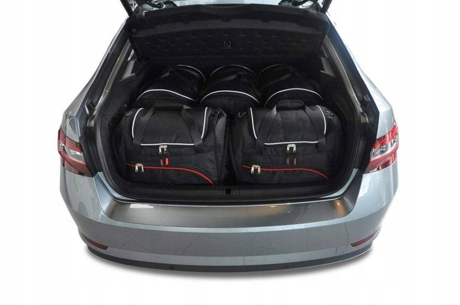 J&j Automotive Sada 5ks cestovných tašiek Sport pre Skoda Superb Liftback