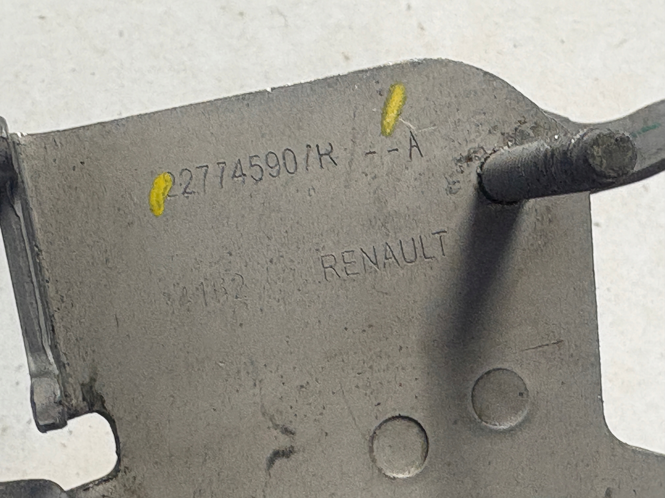 RENAULT AUSTRAL 1,2 E-TECH console holder 227745907R