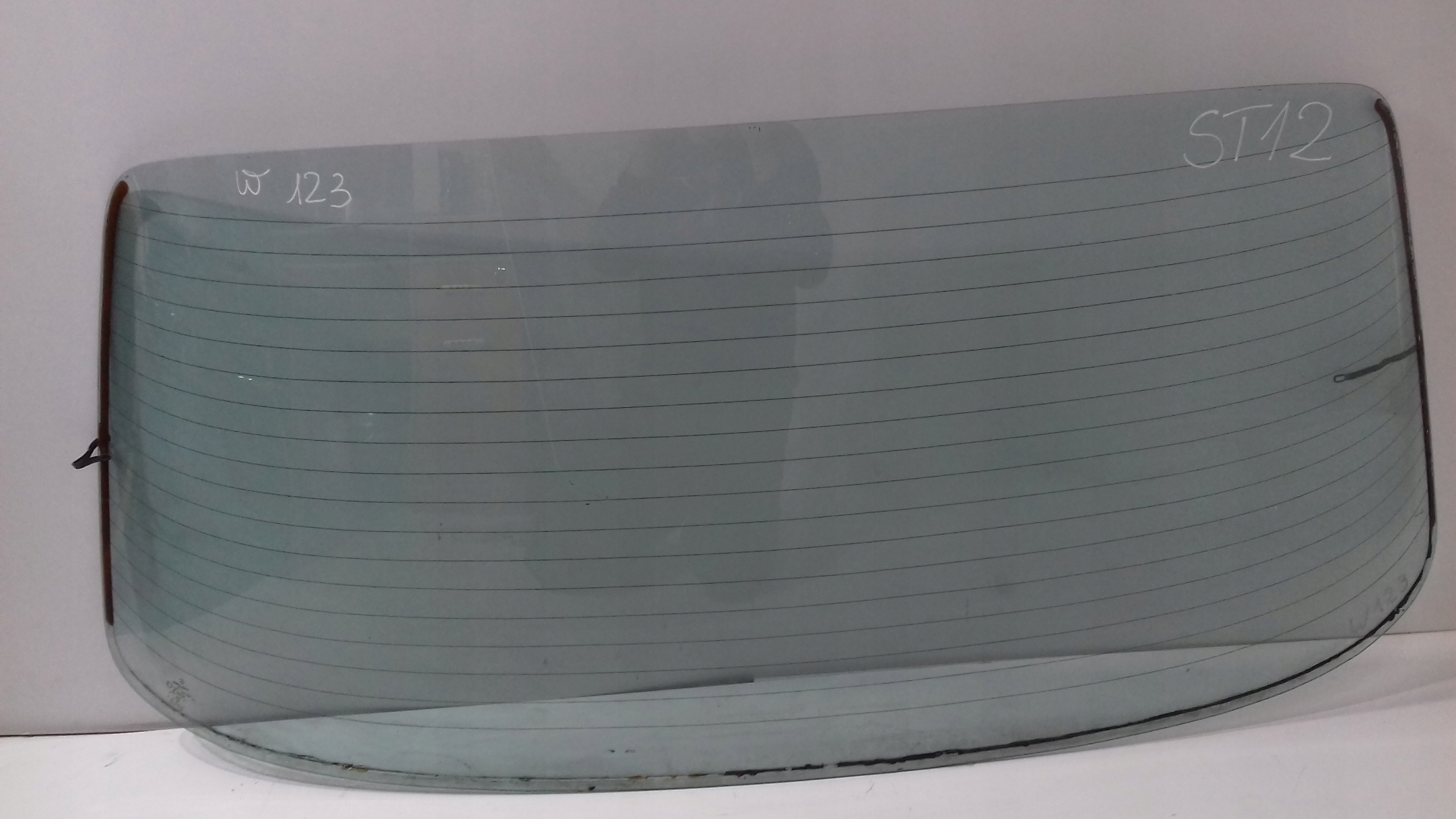 window rear MERCEDES W123 / W 123