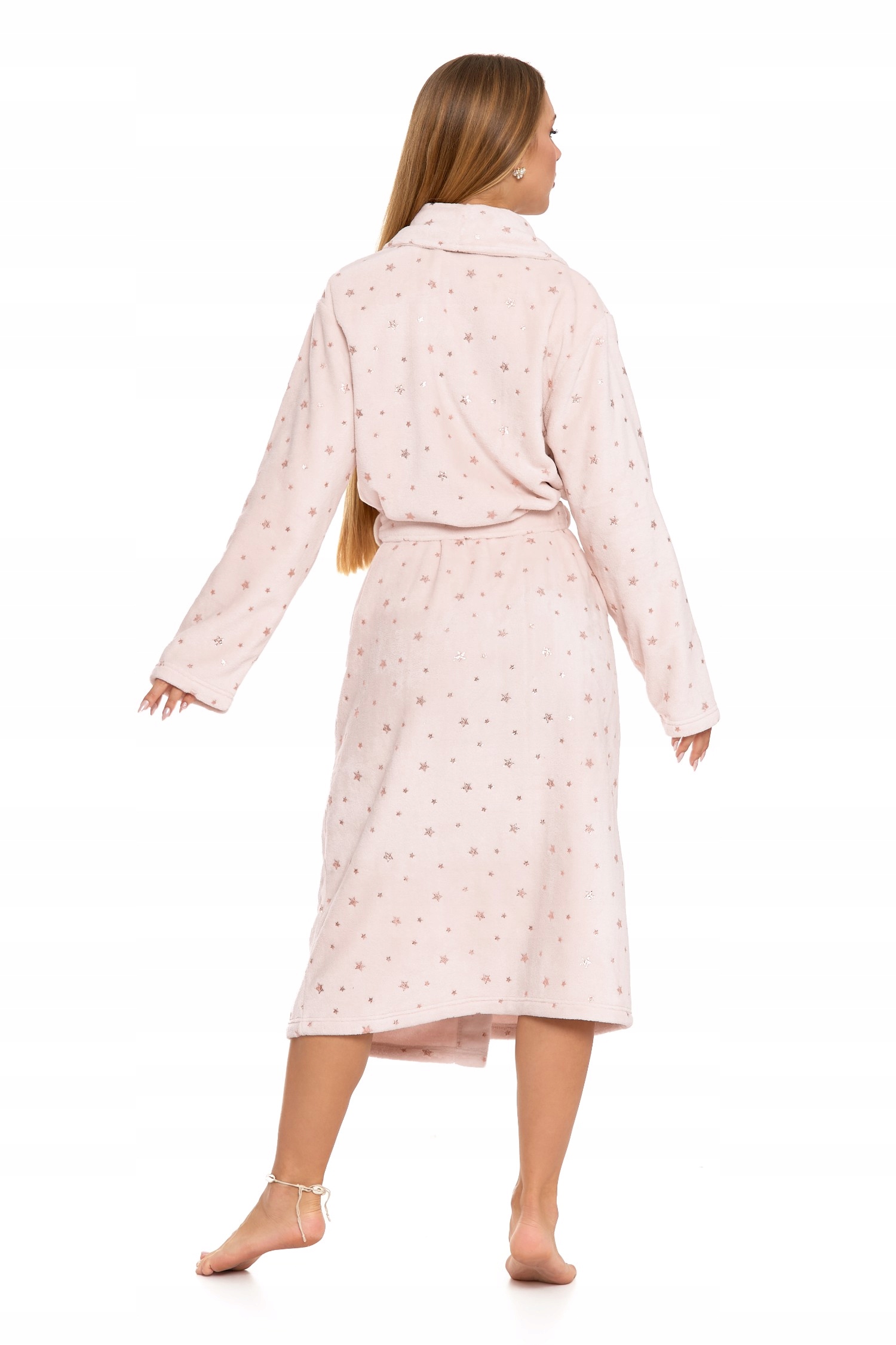 PUSZYSTY DŁUGI SZLAFROK DAMSKI W ZŁOTE GWIAZDKI WIĄZANY MORAJ M JASNY RÓŻ Długość do połowy łydki