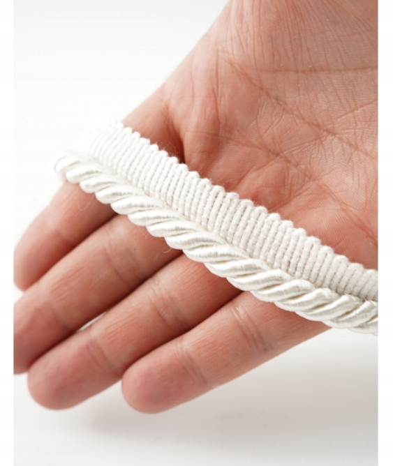 Sznurek ozdobny z wypustką 8mm ecru Marka Jardex