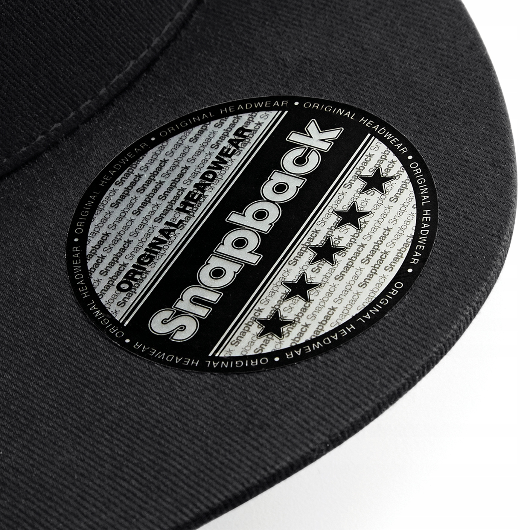 CZAPKA Z PŁASKIM DASZKIEM WYSOKI PROFIL RAPERSKA Cechy dodatkowe prosty daszek regulowane zapięcie