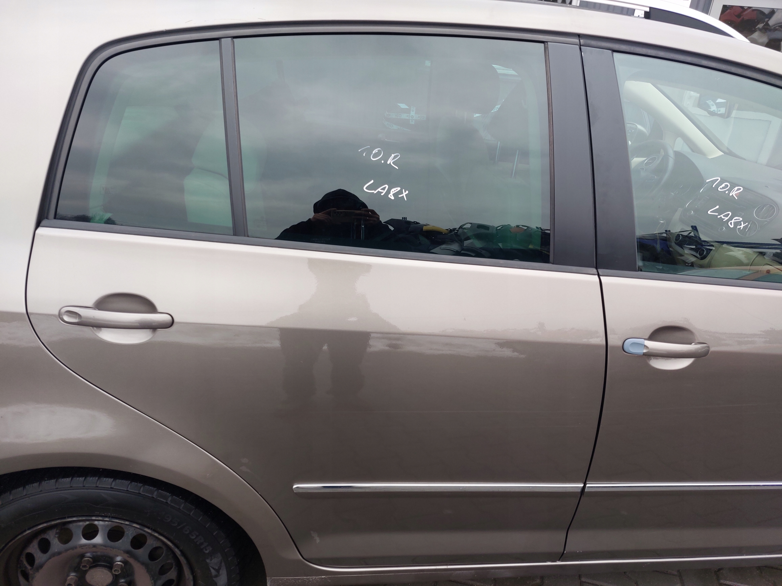 VW GOLF V VI plus 05-14R door right rear part rear. LA8X complete