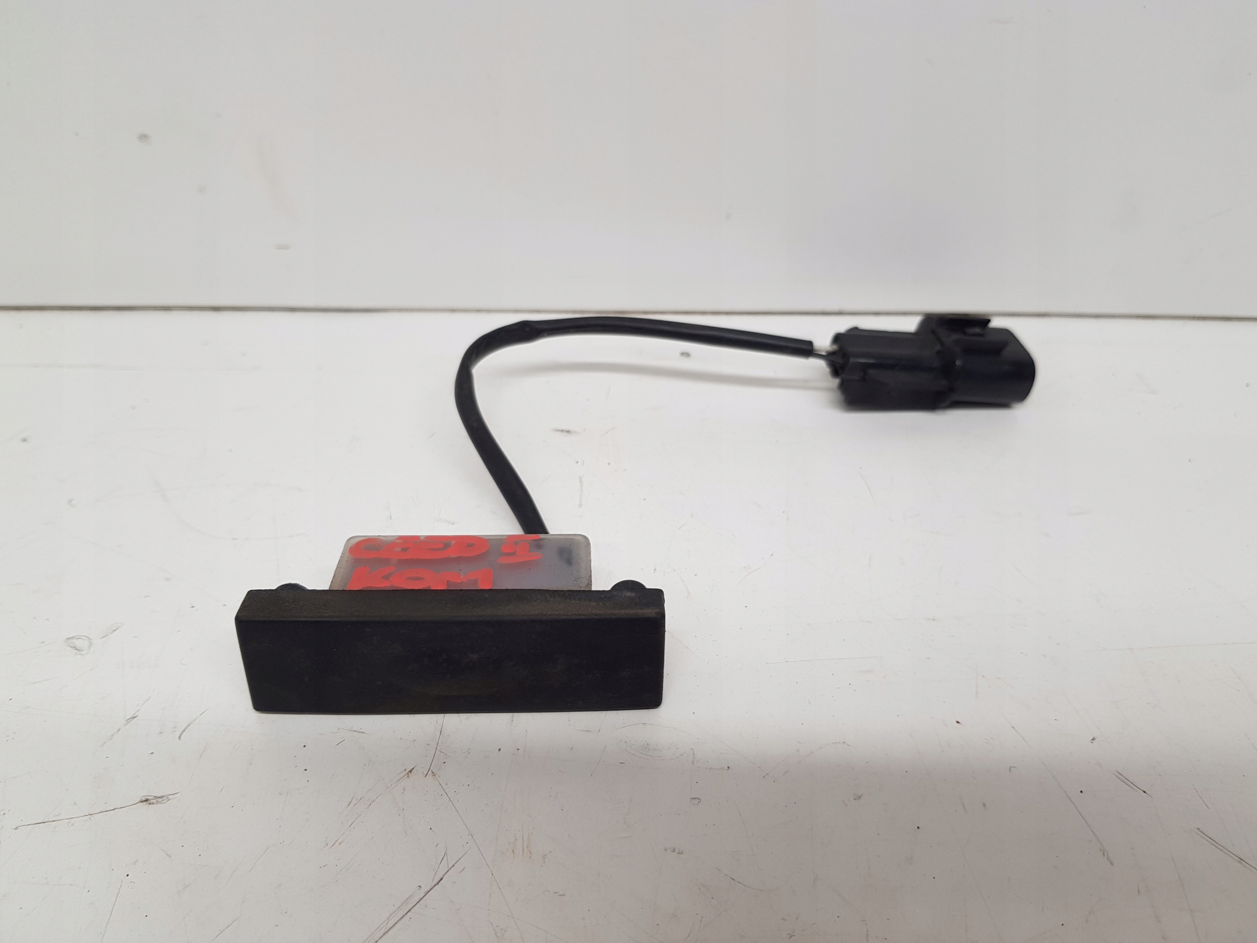 KIA CEED II УНІВЕРСАЛ ДВЕРНА РУЧКА ЗАКРИЛКА МИКРОМИК 2012-