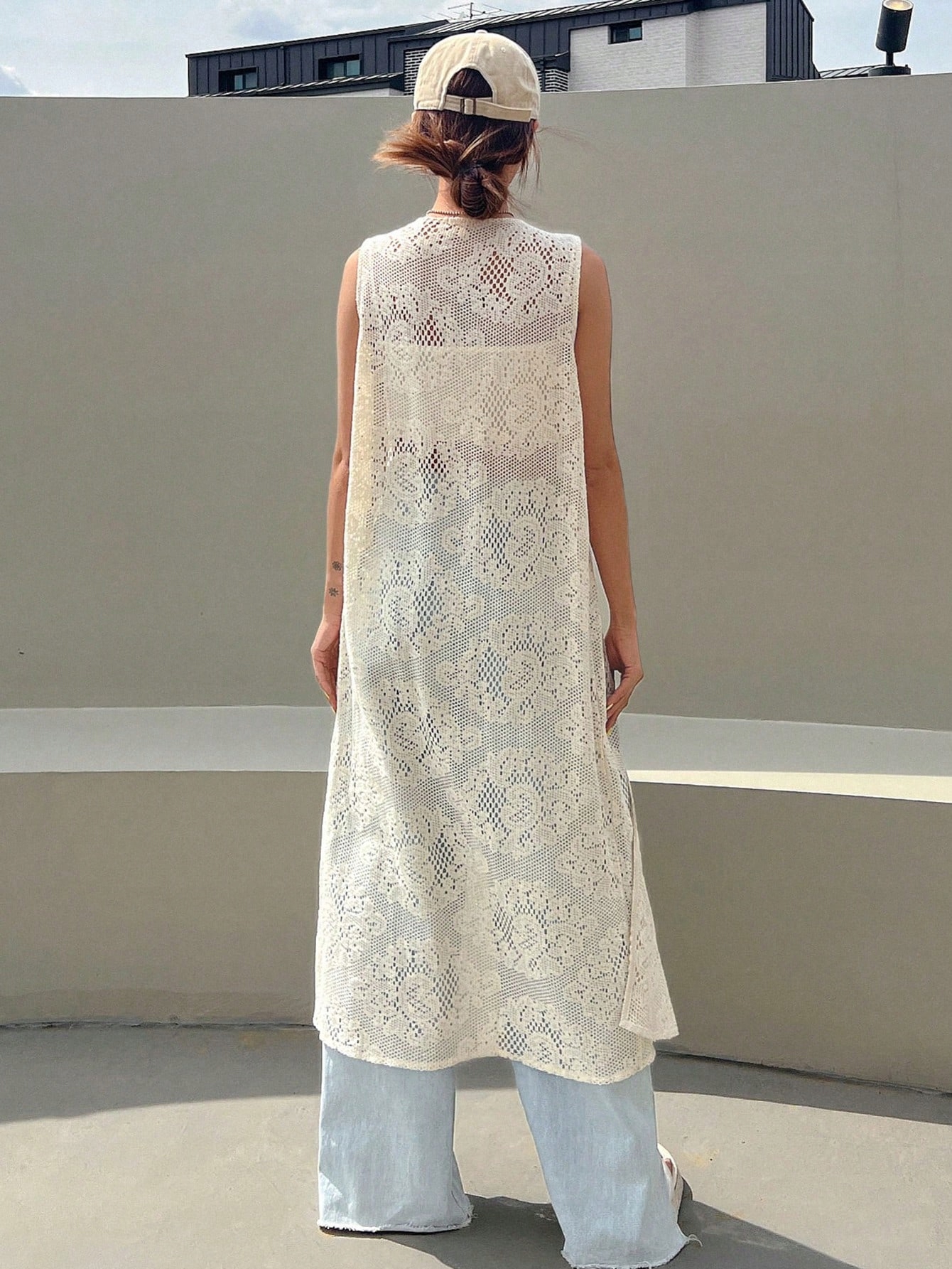 SHEIN BIAŁA SZYDEŁKOWA DŁUGA NARZUTKA Z WIĄZANIEM L 32248 Kolor biały