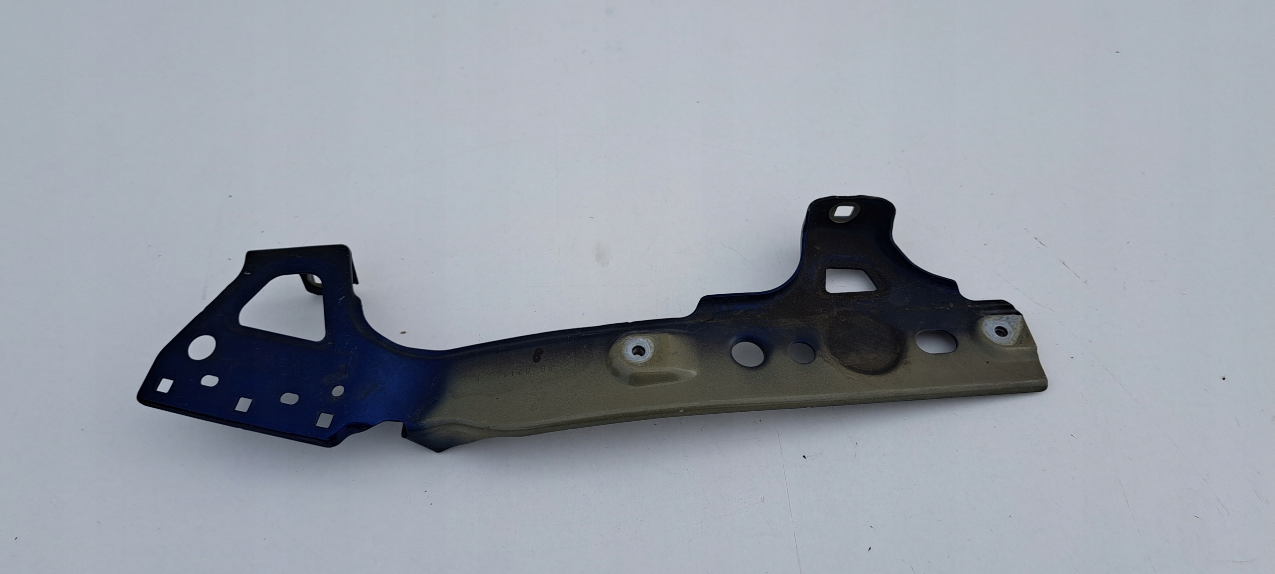 VW ARTEON MOCOWANIE UCHWYT ŚLIZG WSPORNIK BŁOTNIKA LEWY PRZÓD 3G8821141L