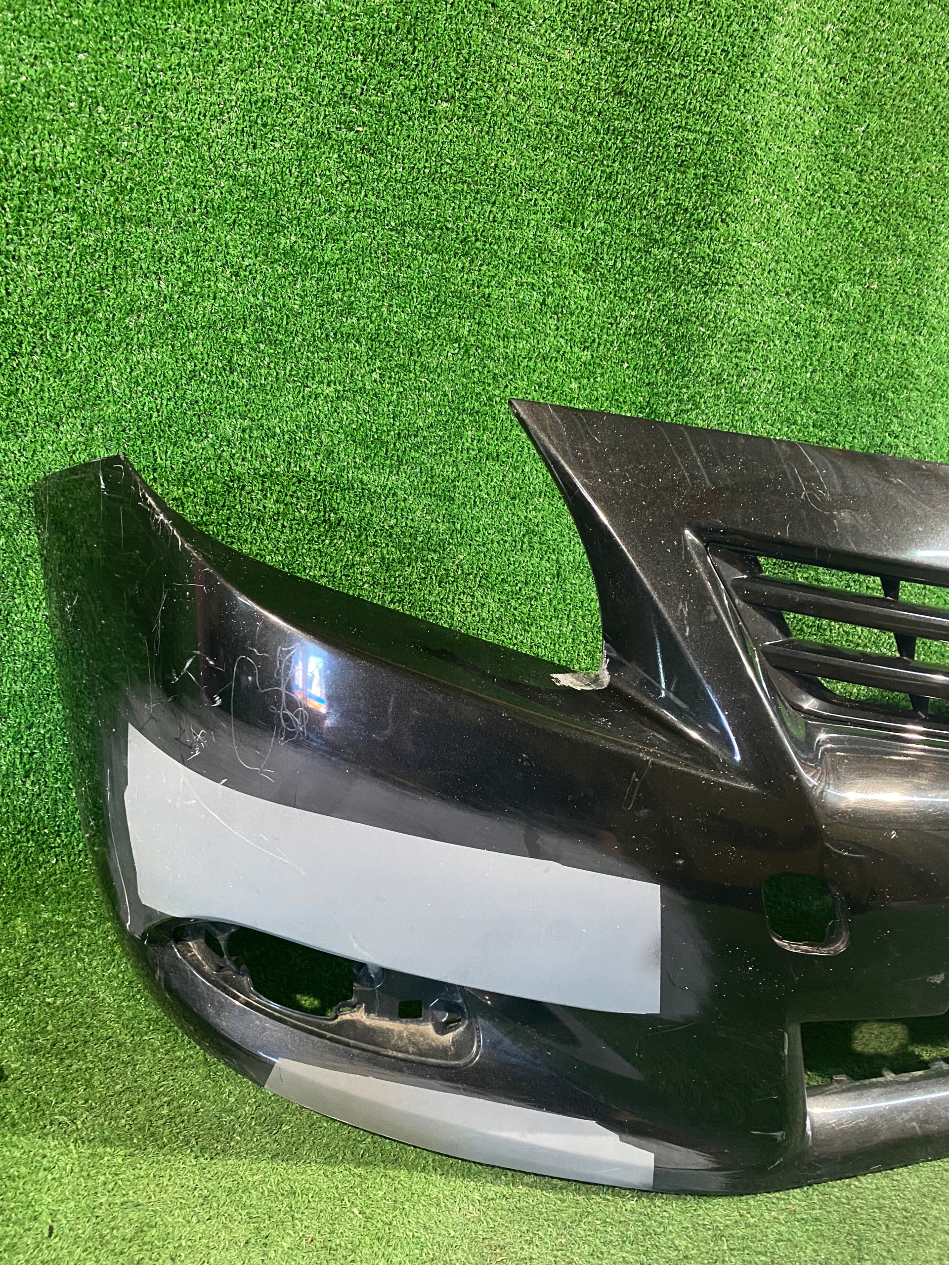 front bumper front TOYOTA VERSO 09