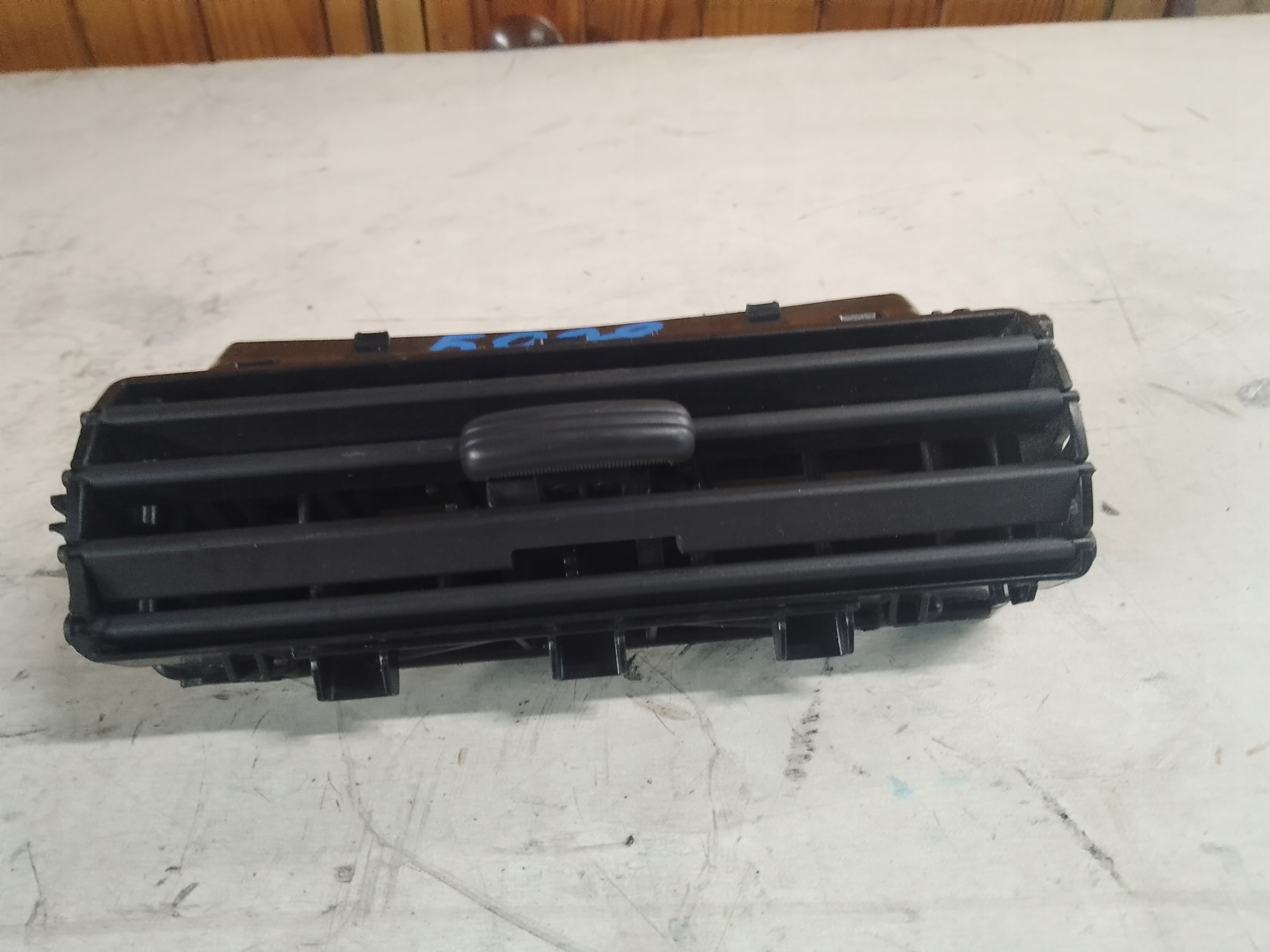 left grid air conditioning devices wentylacji peugeot 5008