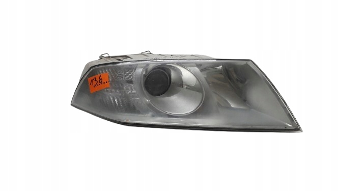 SKODA OCTAVIA 2 II 04-08 LAMPA PRAWA PRZEDNIA SOCZEWKA - CAŁA