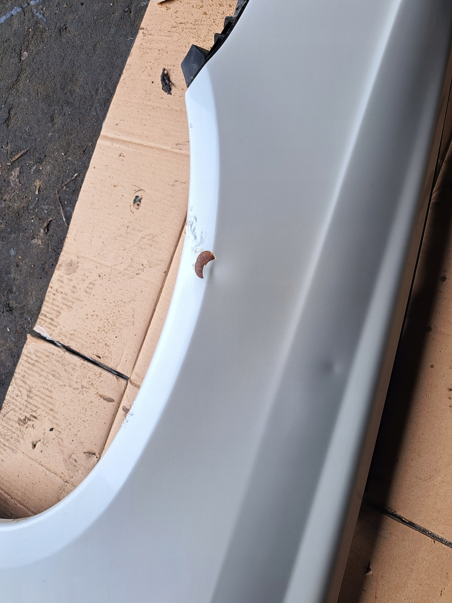 fender left front SUBARU LEGACY IV 37J