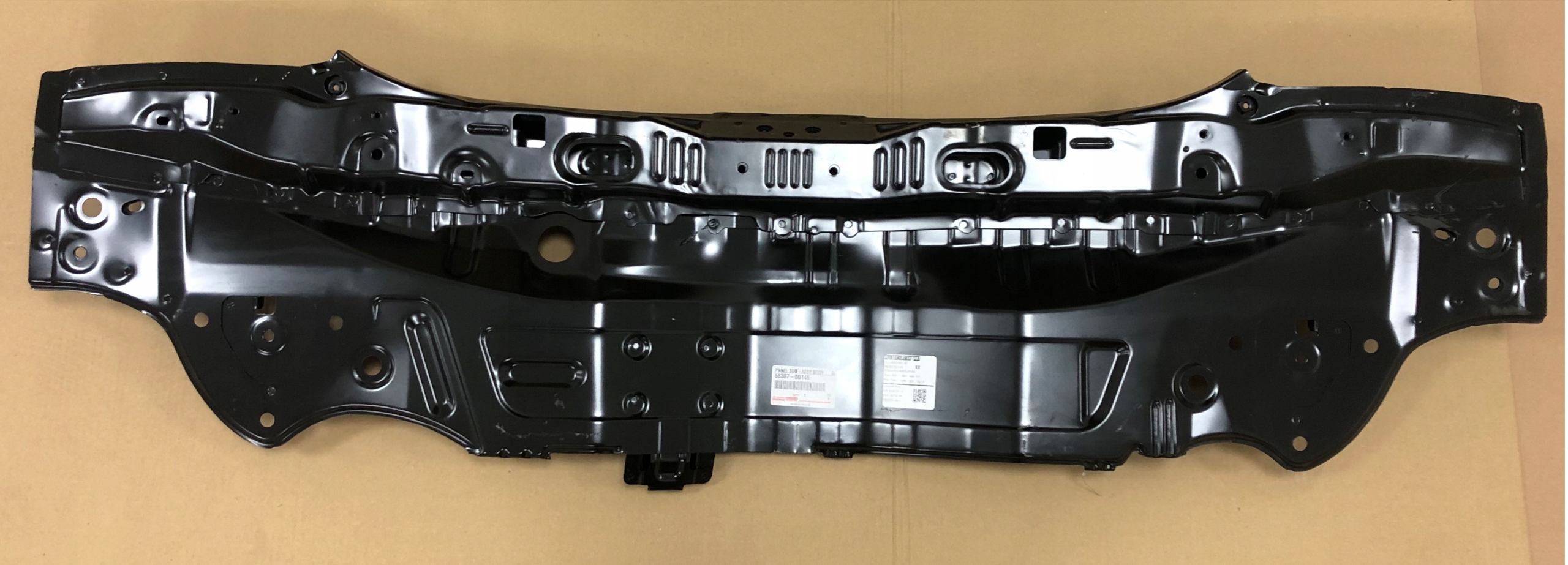 TOYOTA YARIS III, PAS TYŁ ŚCIANA TYLNA, NOWA, OE