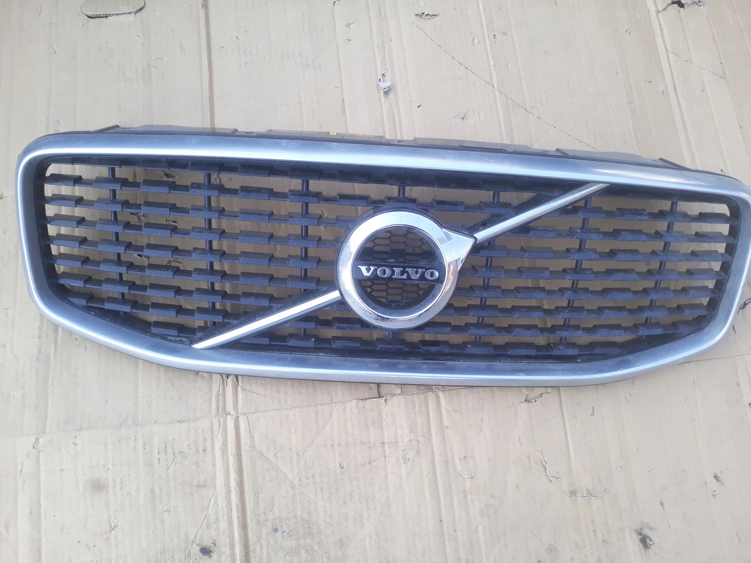 Volvo XC60 Kühlergrill FRONTGRILL Kühlergitter - Thumbnail 1