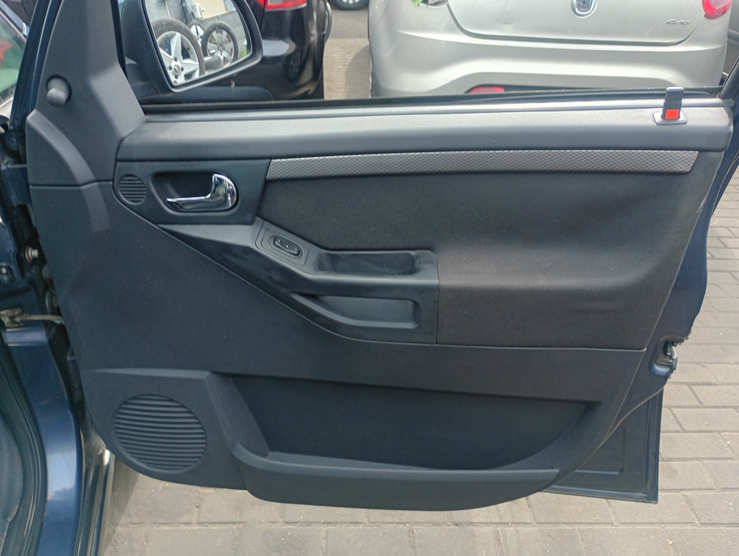 upholstery side right front Opel Meriva A FL 06-10