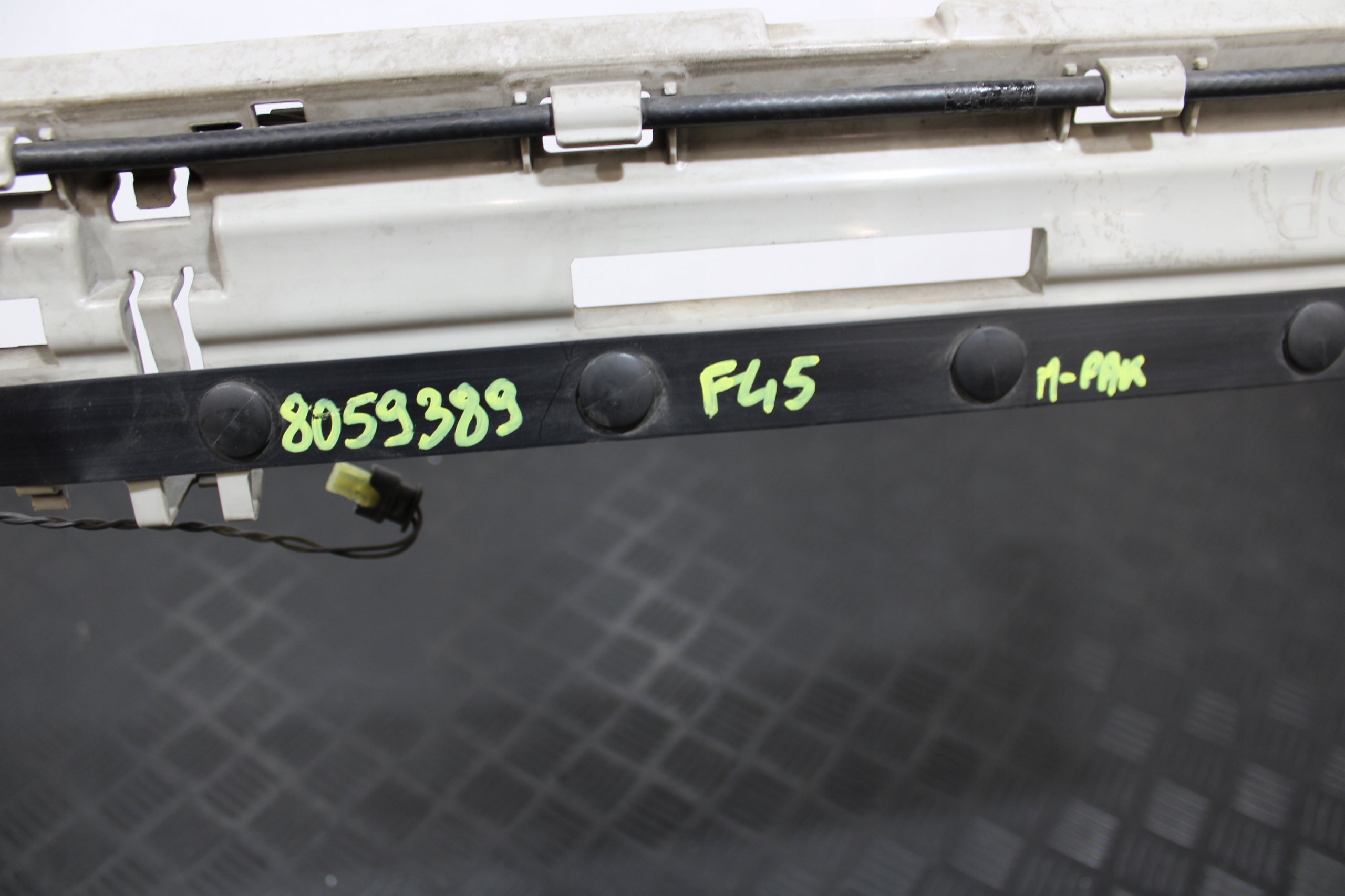 bumper bracket rear SRODKOW 8059389 BMW 2 F45 ACTIVE TOURER m-packet