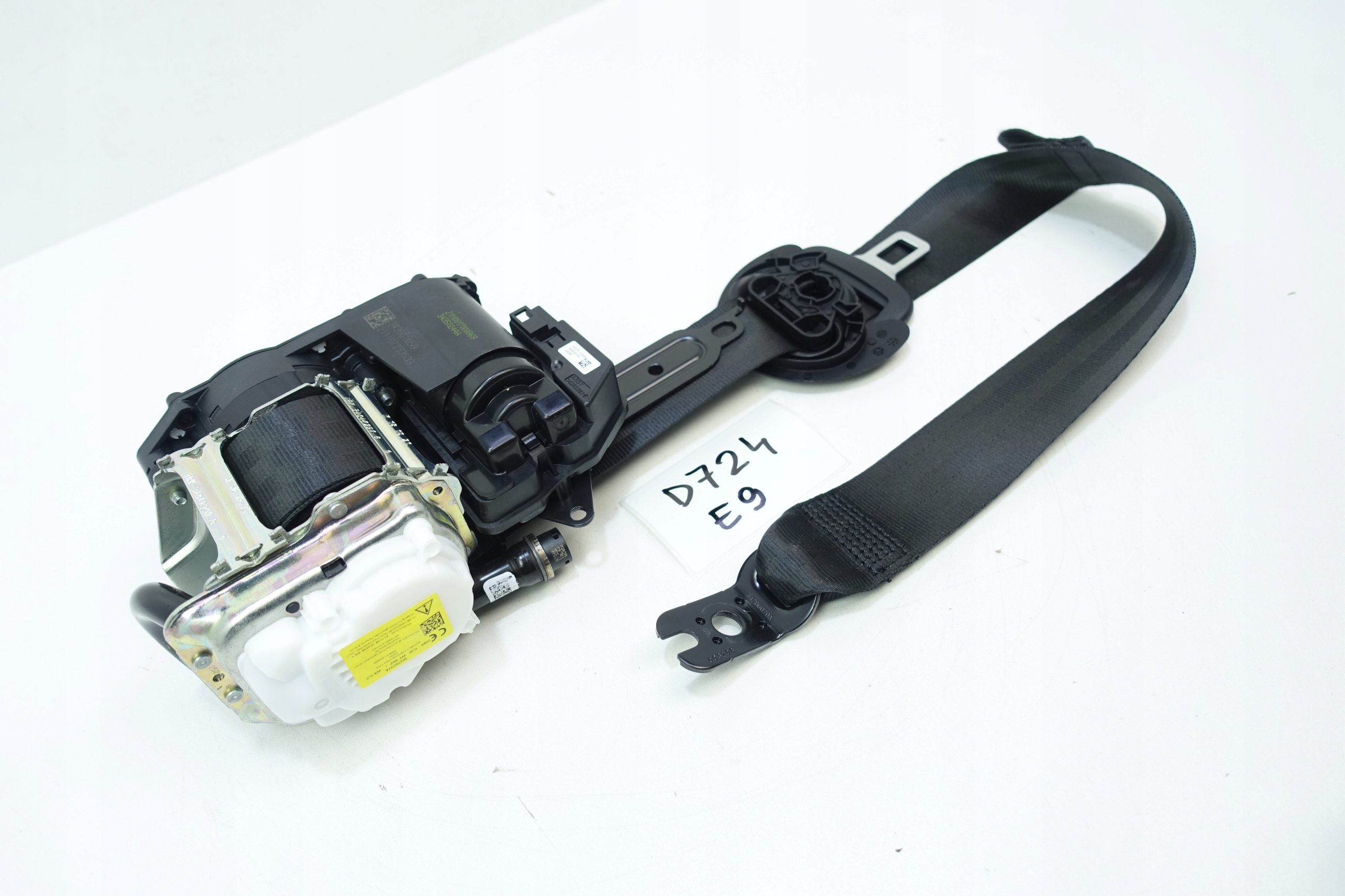 tension belt safety right front AUDI A3 8Y 20
