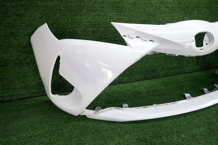 TOYOTA YARIS III LIFT 17- front bumper front