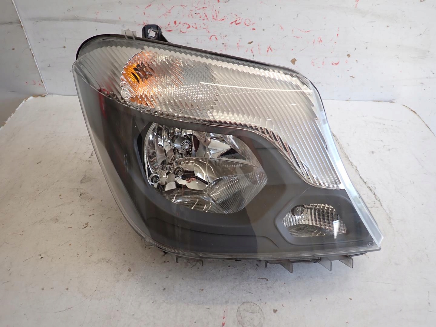 light front front right MERCEDES SPRINTER W907 W910 2018- A9068205700