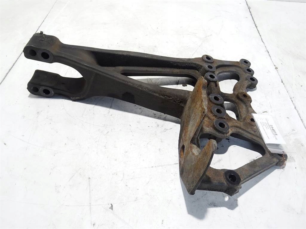 A9603253109 - Кронштейн підвіски задній правий Mercedes ACTROS