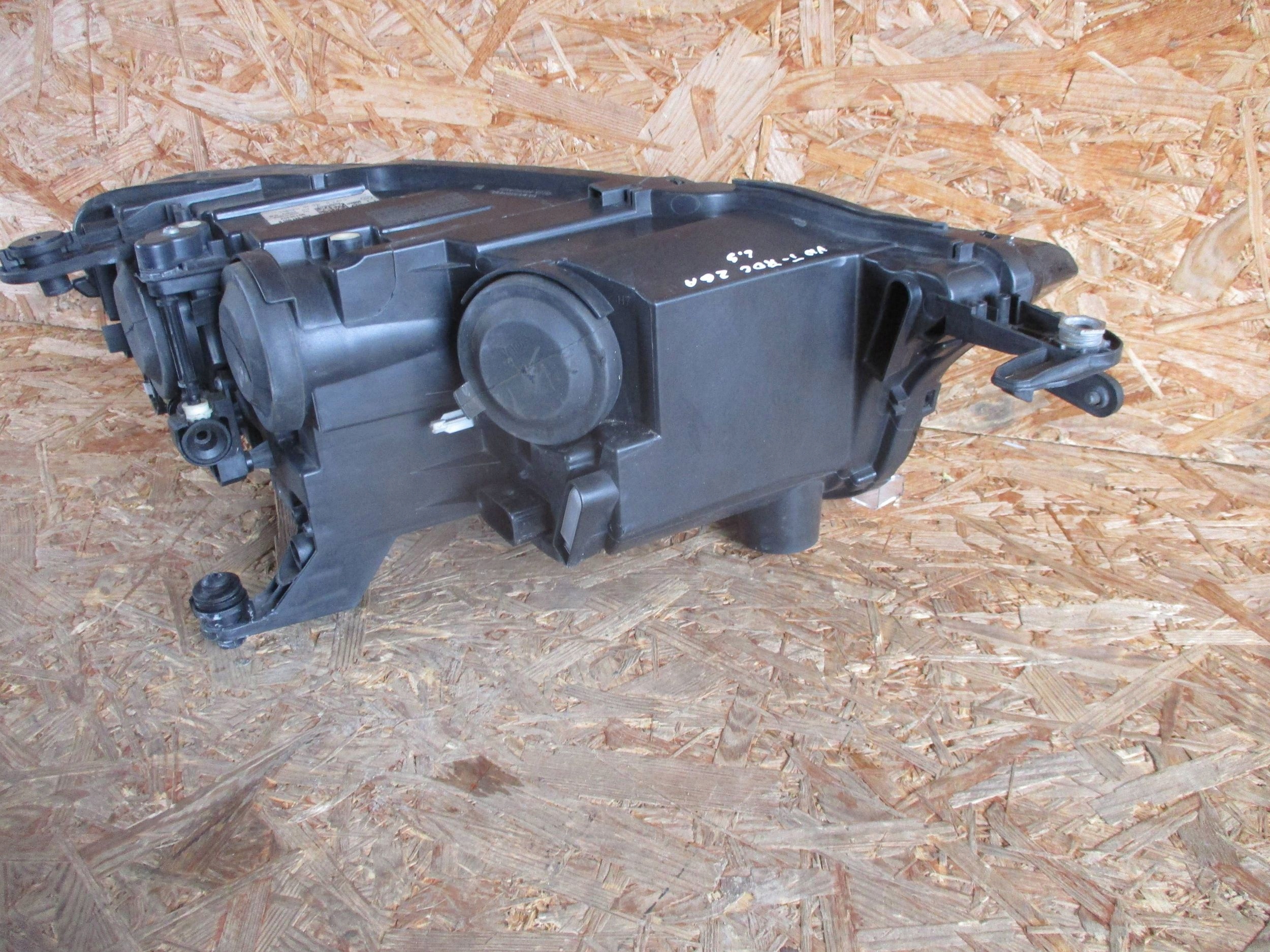 light front front left VW T-ROC 2GA ZWYKLA