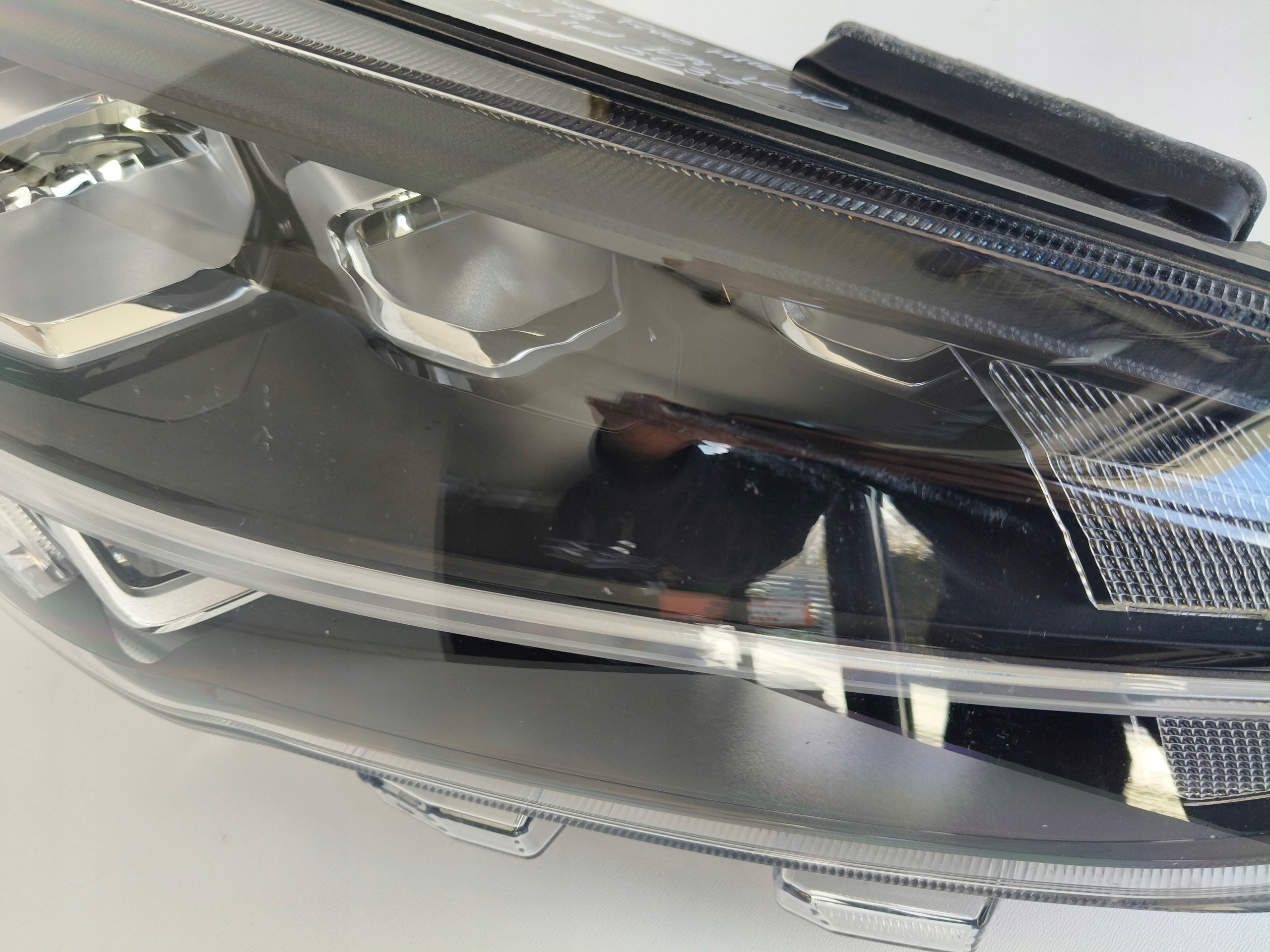 light right REFLEKTOR FORD FOCUS MK4 18- FULL LED