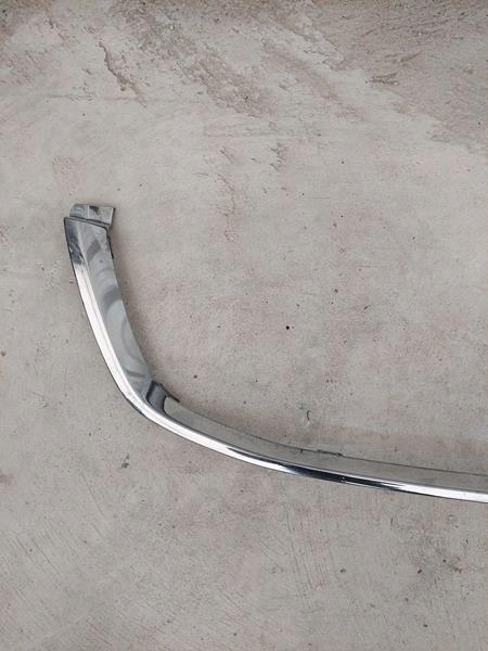 VOLVO XC60 LISTWA CHROM ATRAPA GRILA Strona zabudowy przód