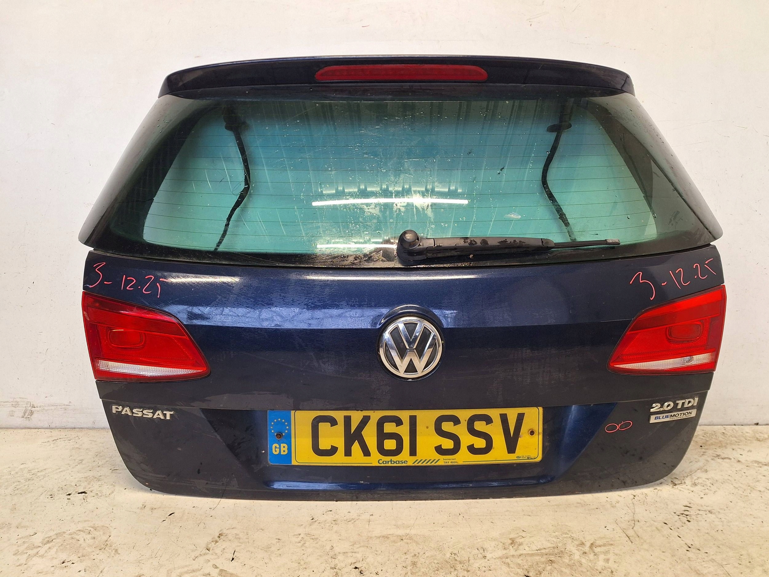 VOLKSWAGEN PASSAT B7 KOMBI 10-14 boot door