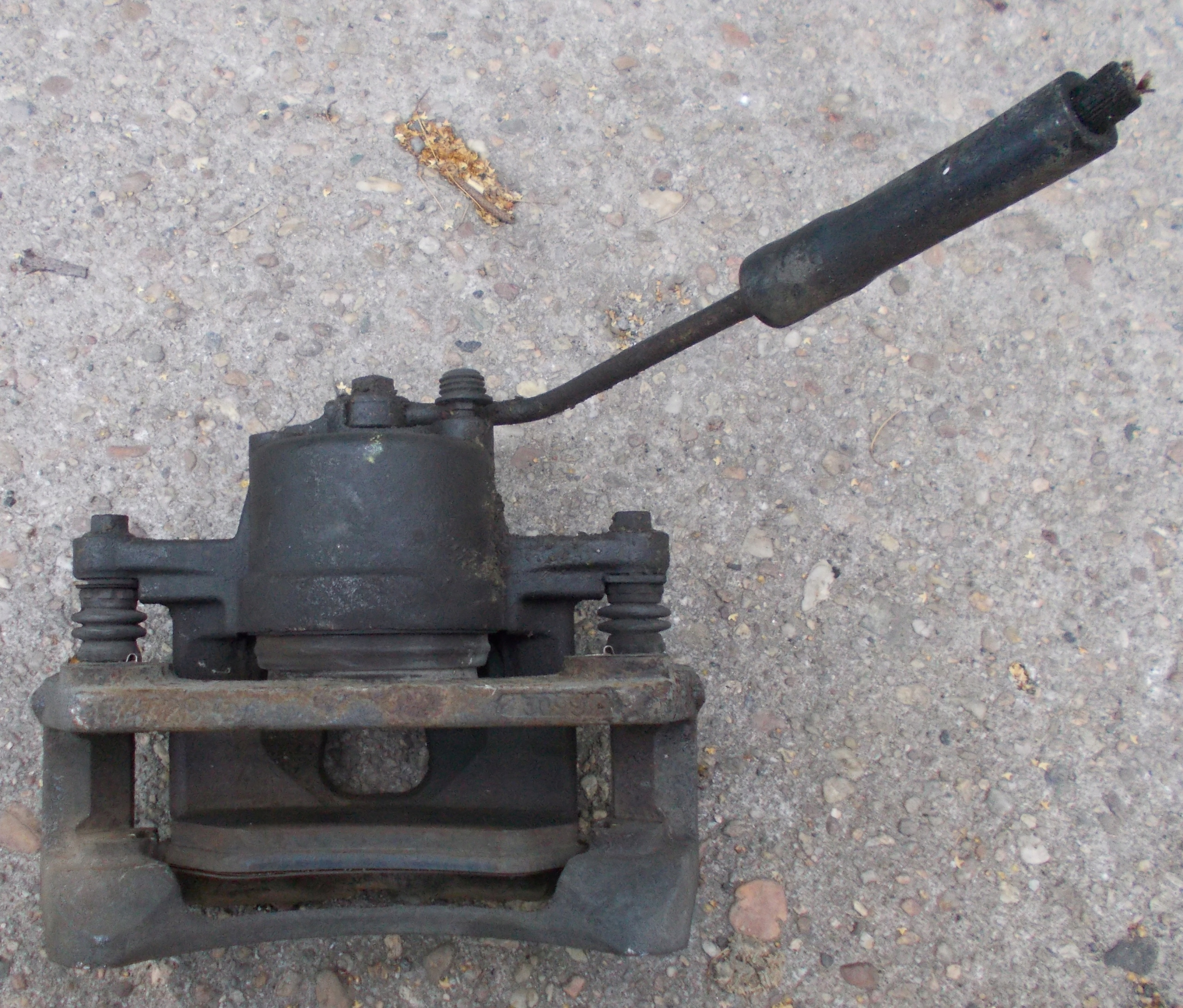 JEEP CHEROKEE KJ 2.8 D 02R caliper brake left front
