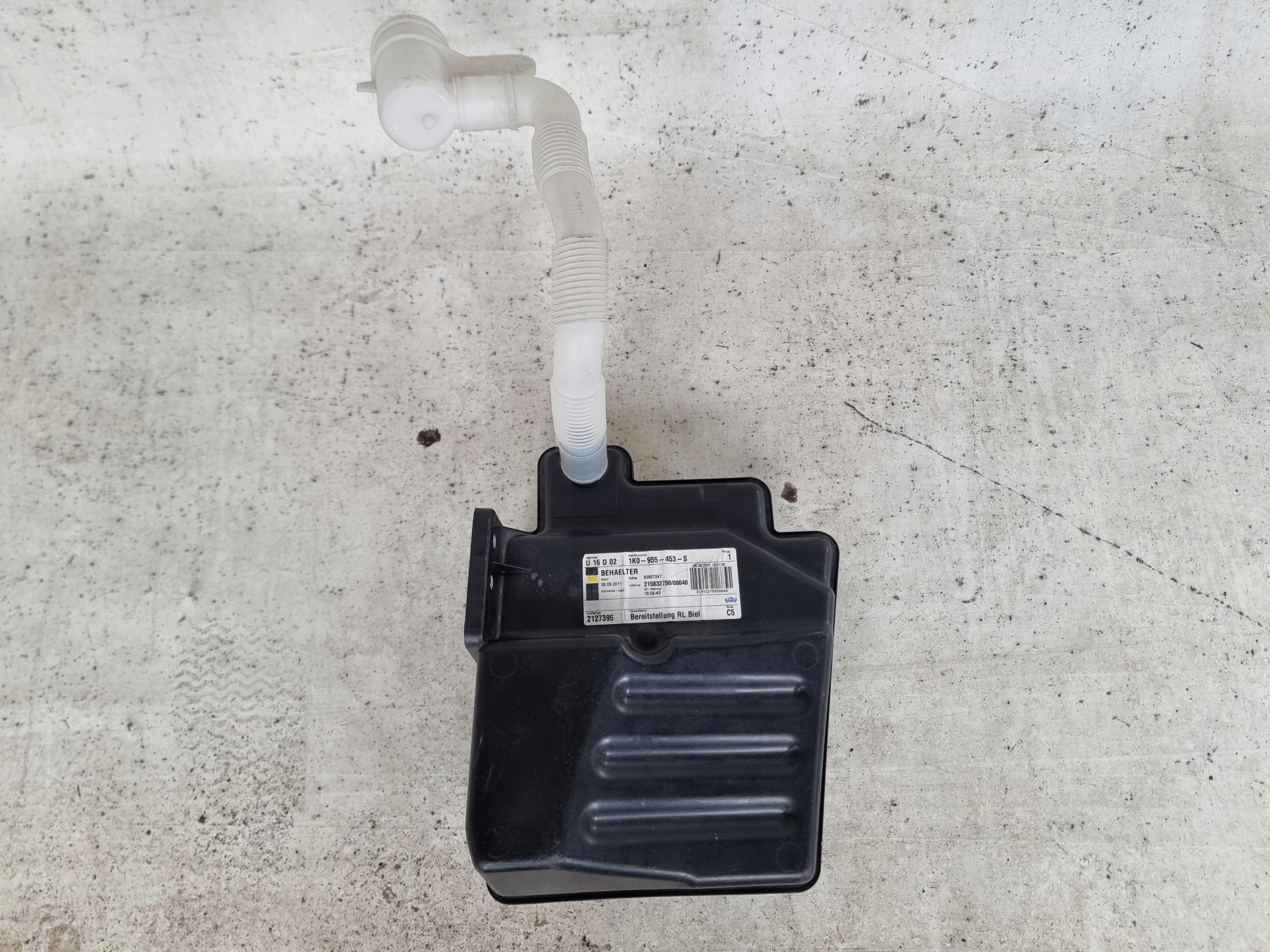 VW EOS GOLF V VI 5 6 tank washer fluid tank 1K0955453S
