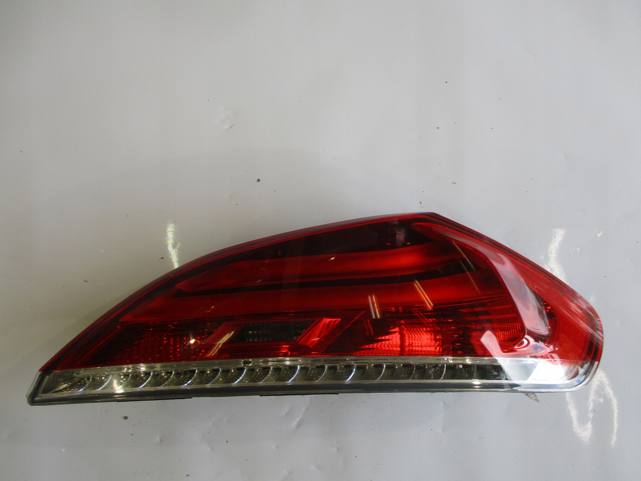 ФАРА ЗАД. ЗАДНЯ ПРАВА BMW Z4 E89 LED