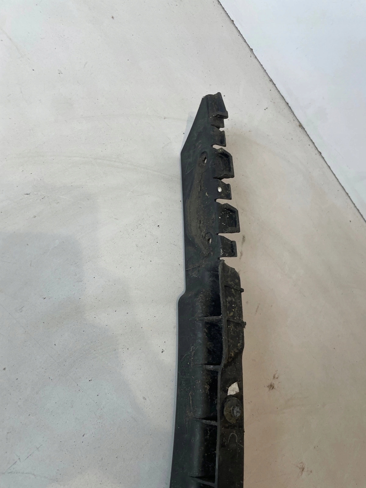 support holder of a bumper left front Skoda Octavia II