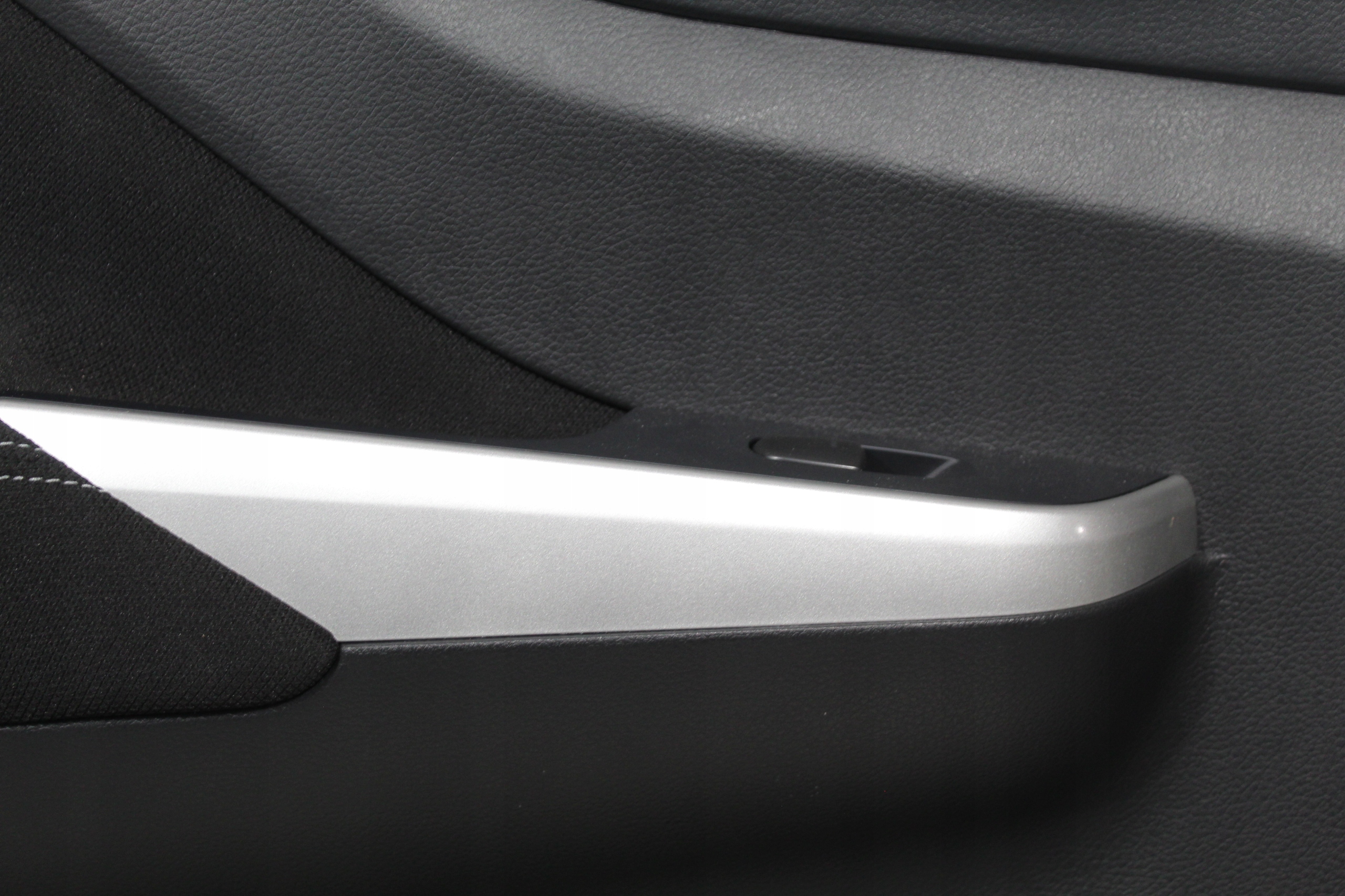 side door left rear part RENAULT ALASKAN