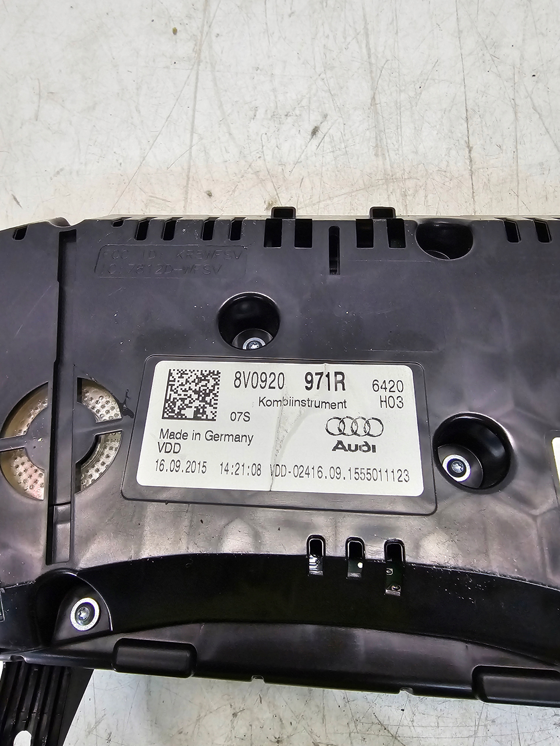 dials dials AUDI A3 8V 1.6 TDI 8V0920971R UK