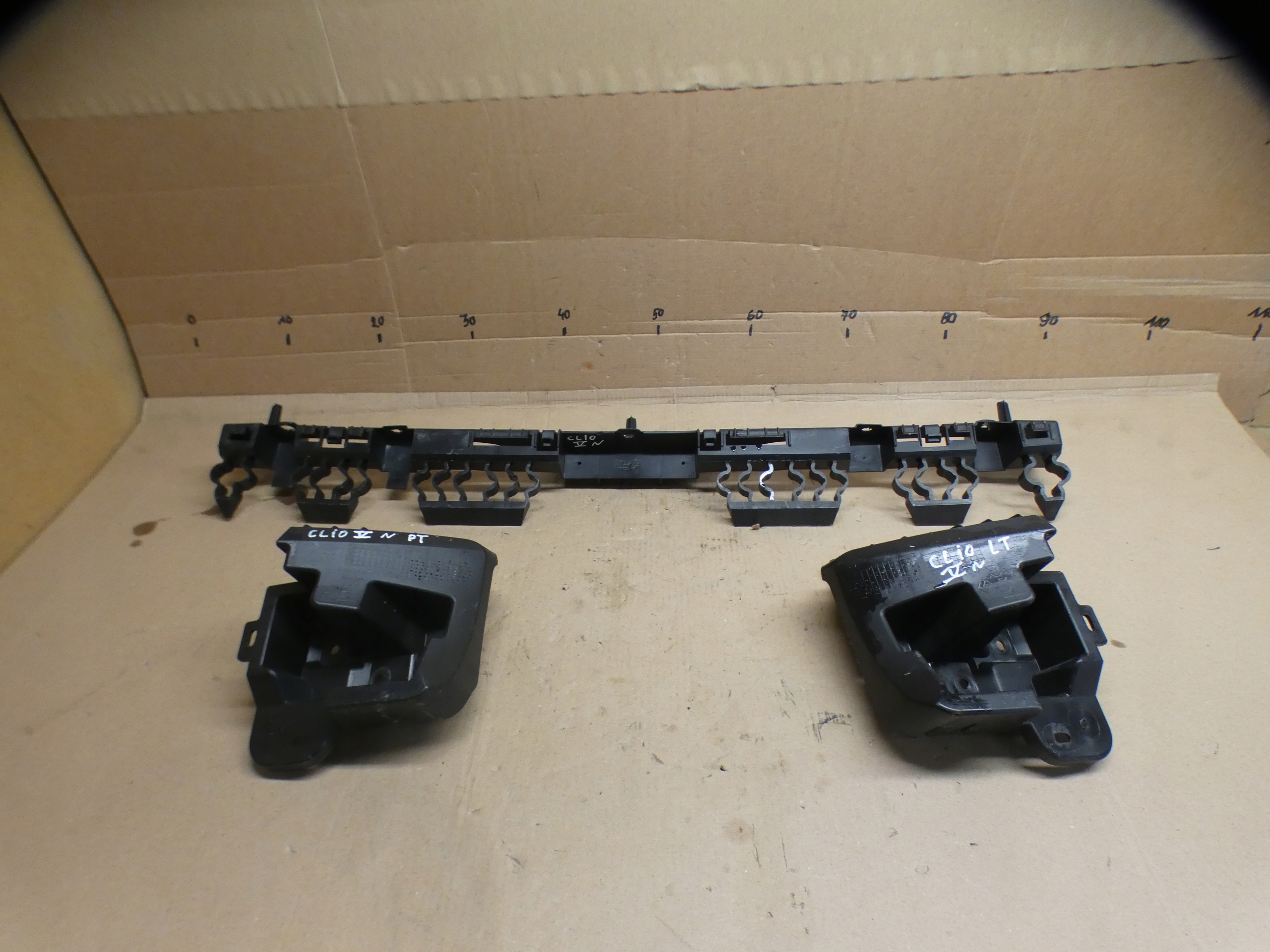 Renault Clio V bumper bracket right left komplet rear part 850429691R 19