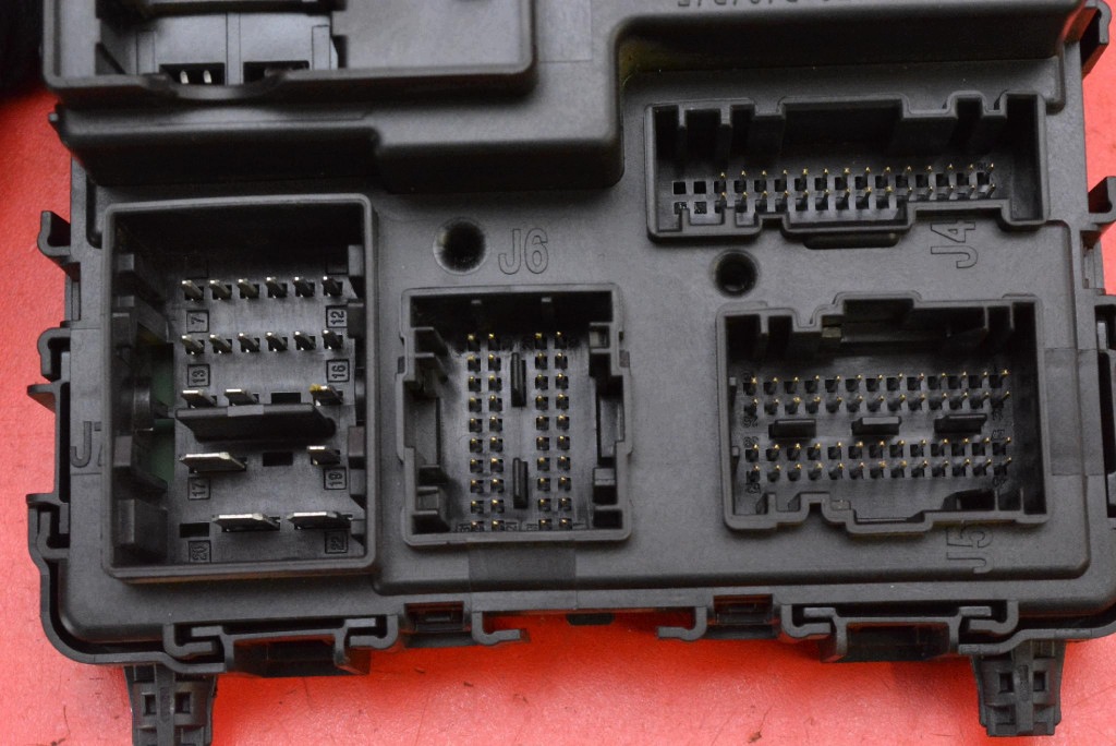 compartment module BCM FU5T-15604-BFC FORD MONDEO MK5 2.0 TDCI 180 KM 14-20