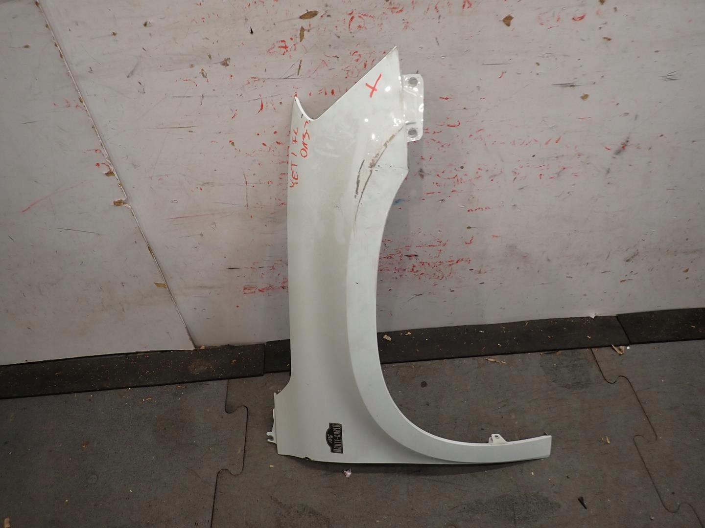 fender front front right SKODA YETI LIFT 2013- 5L