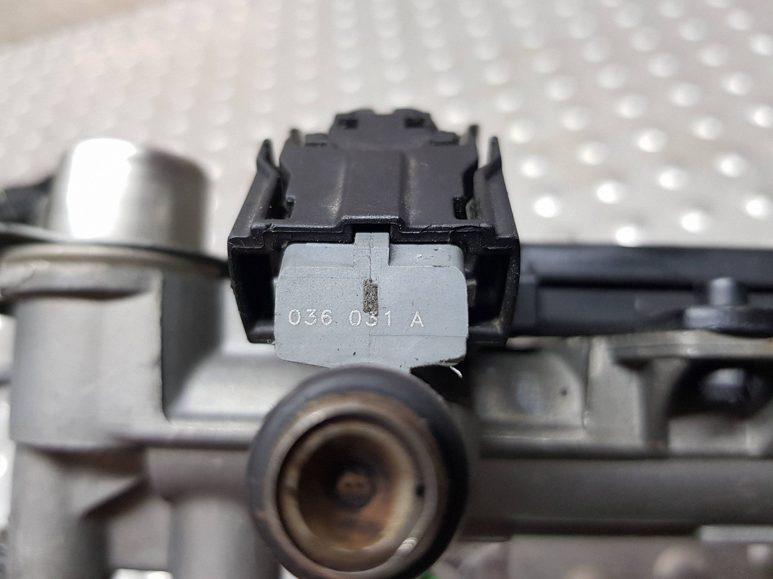 Rampe injection 3 Injecteurs KPL 036031A GOLF IV A3 8L LEON et 1.6 16V