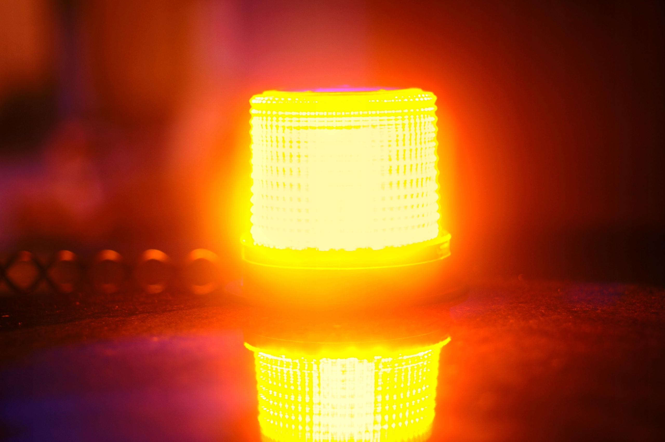 LAMPA BŁYSKOWA POMARAŃCZOWA KOGUT 12V 24V LED MAGNES MAGNETYCZNA MIGAJĄCA Numer katalogowy części kogut ADR 12/24V