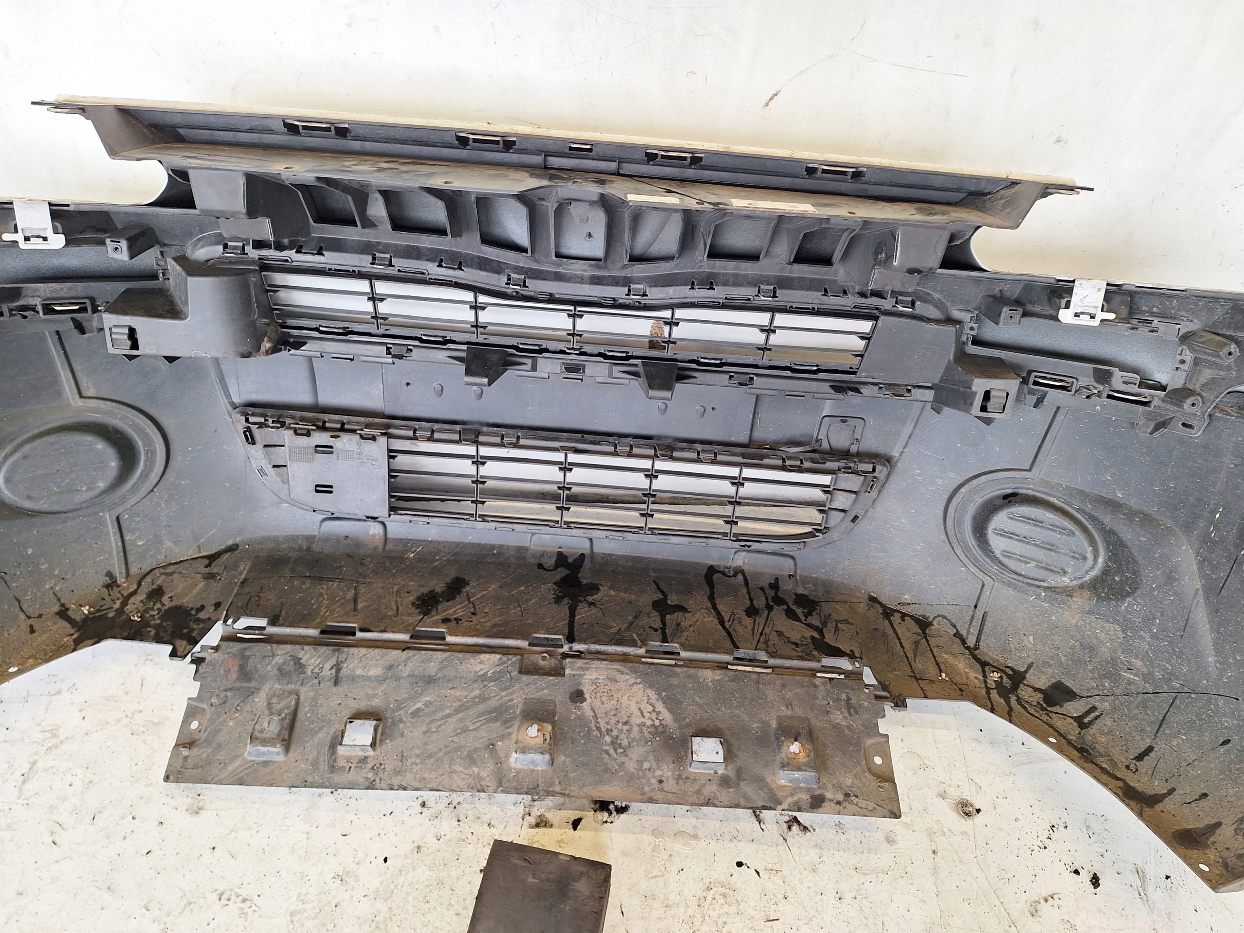 PEUGEOT PARTNER III LIFT 12-15 bumper
