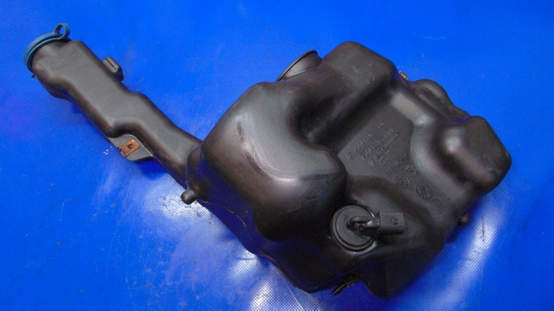 Behälter Spritzdüse XENON MERCEDES C KLASA W204