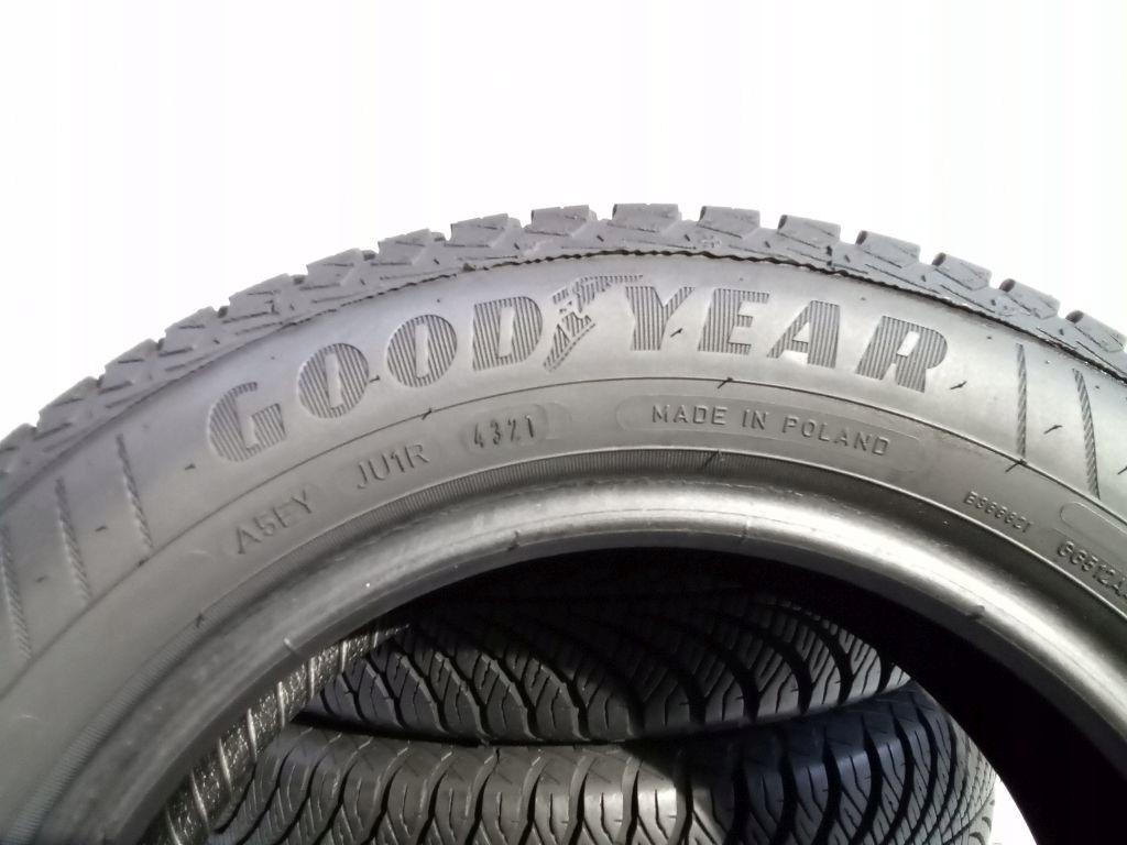 gume Goodyear Vector 4Seasons 155/70/13 75T 2021 7.6mm