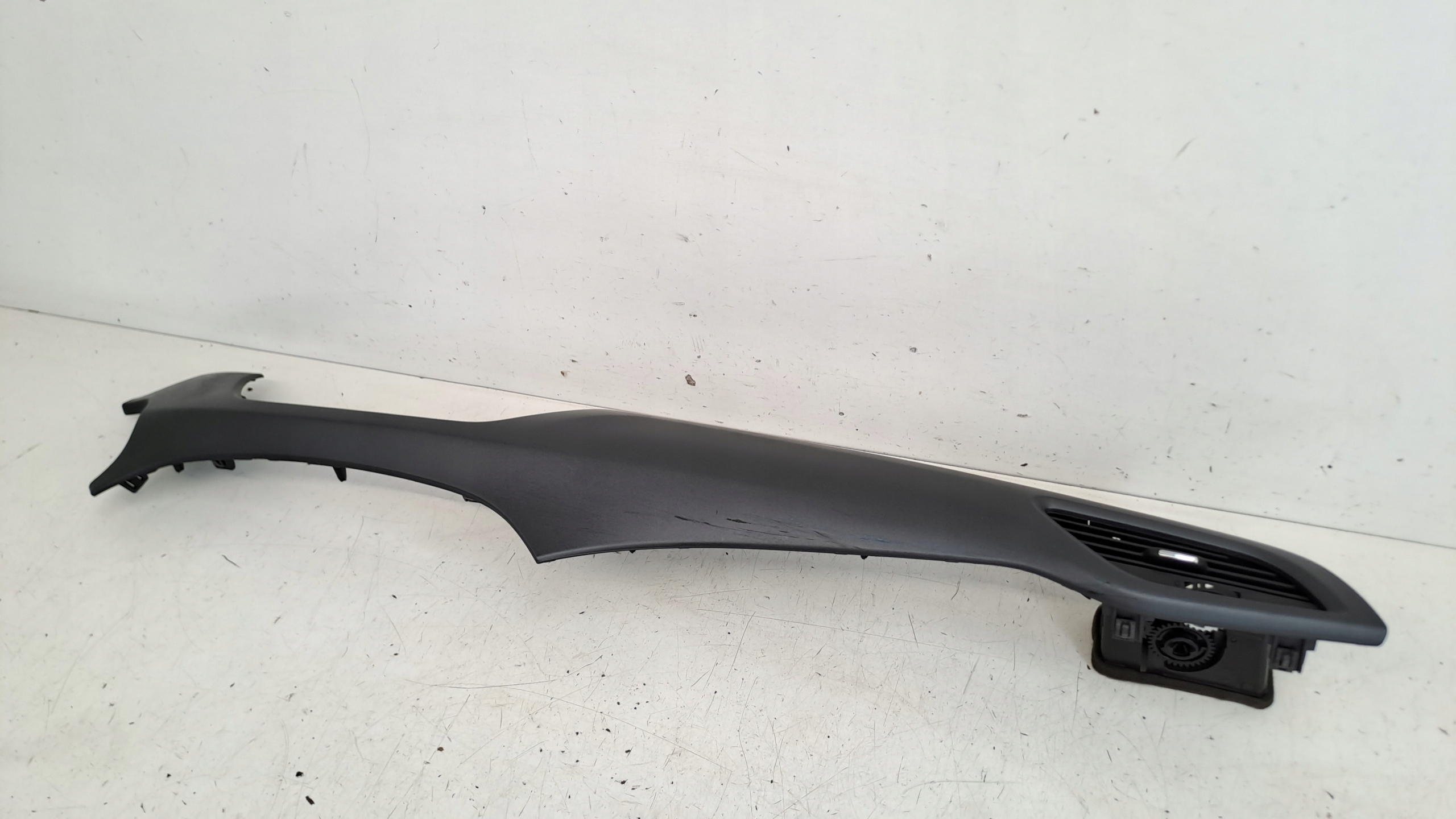 lista dekor deski 39050125 Opel Corsa E